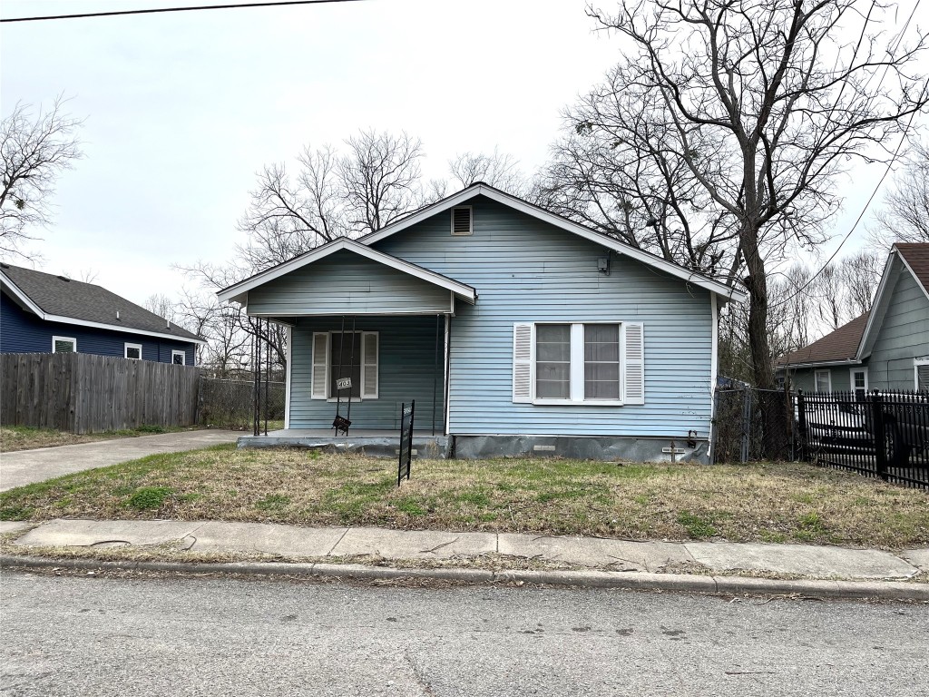 403 Lake Cliff Drive Dallas TX 75203
