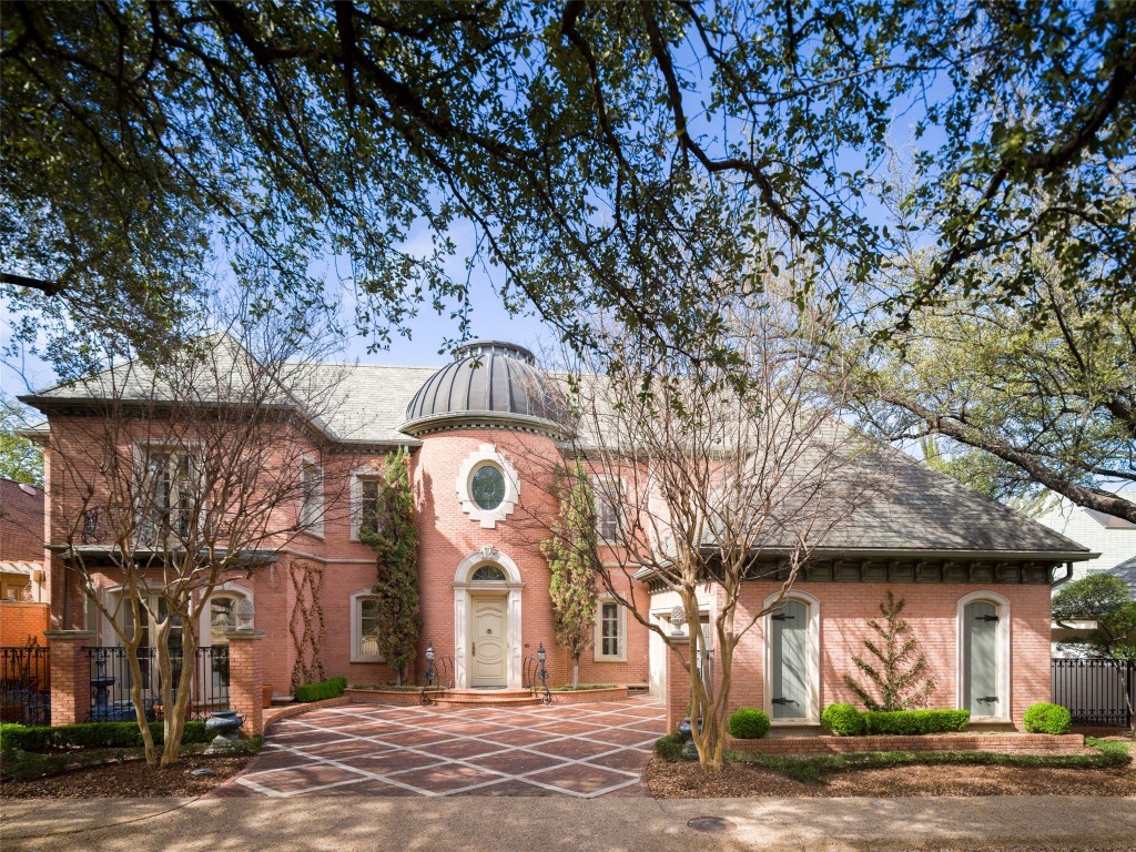 6 Kingsgate Court Dallas TX 75225
