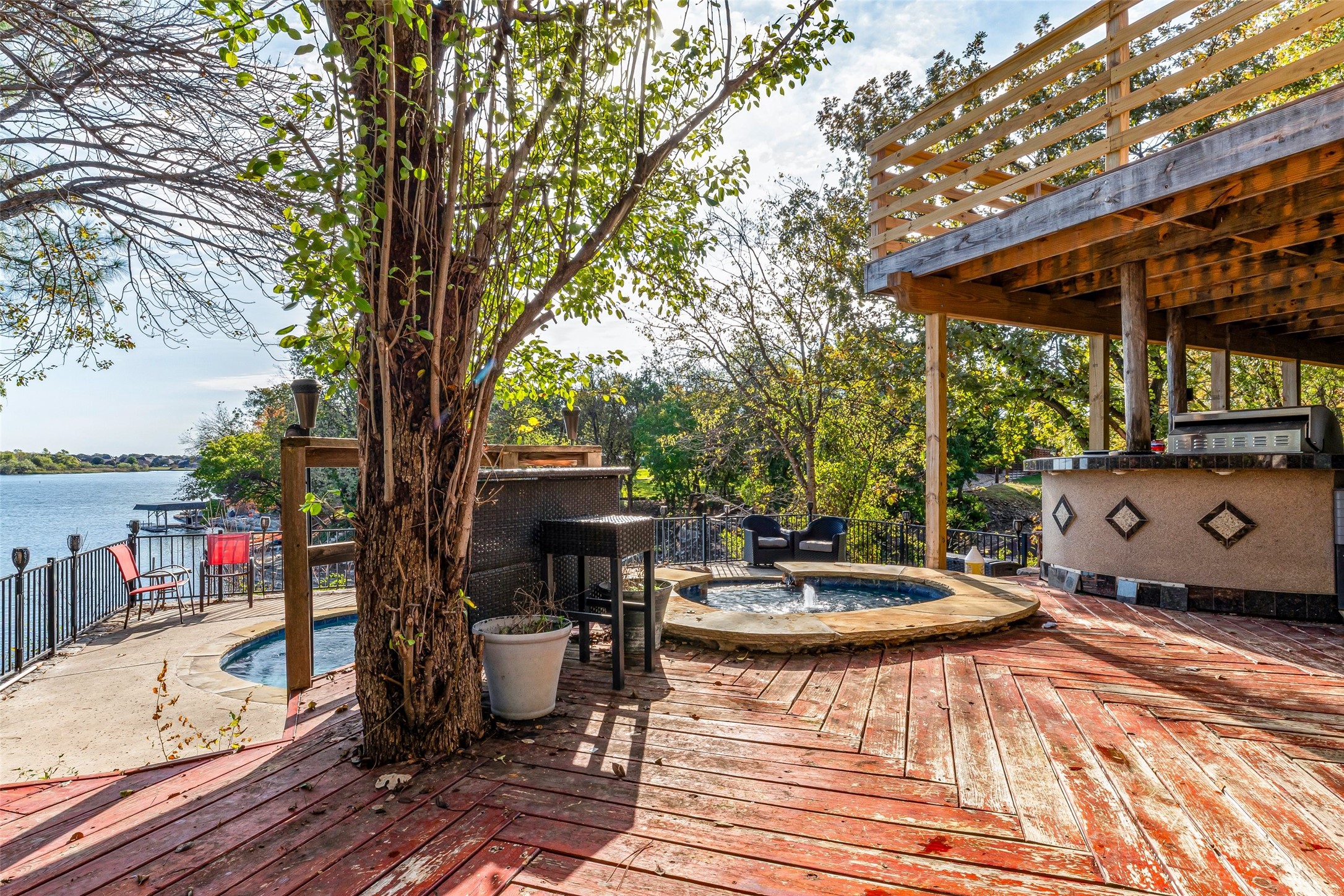1612 Lakecrest Circle Granbury TX 76048