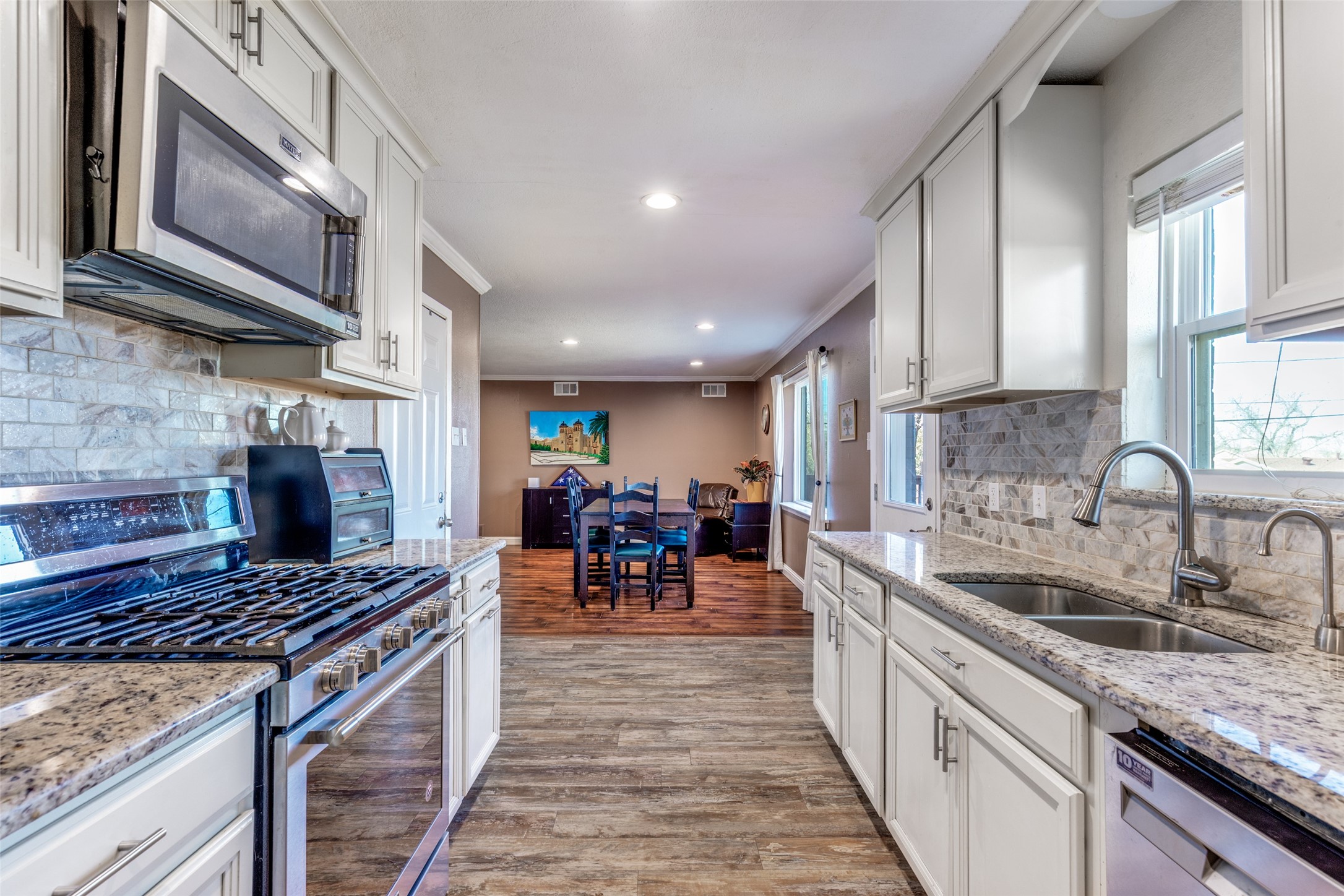 2819 Hollandale Lane Farmers Branch TX 75234