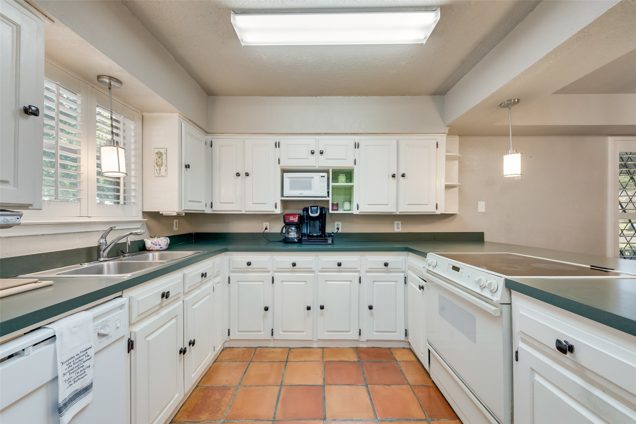 2308 Louise Lane Ennis TX 75119
