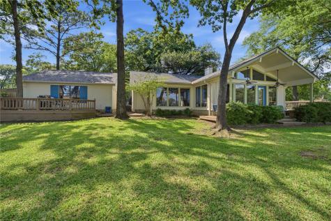 116 Camino Robles Street Gun Barrel City TX 75156