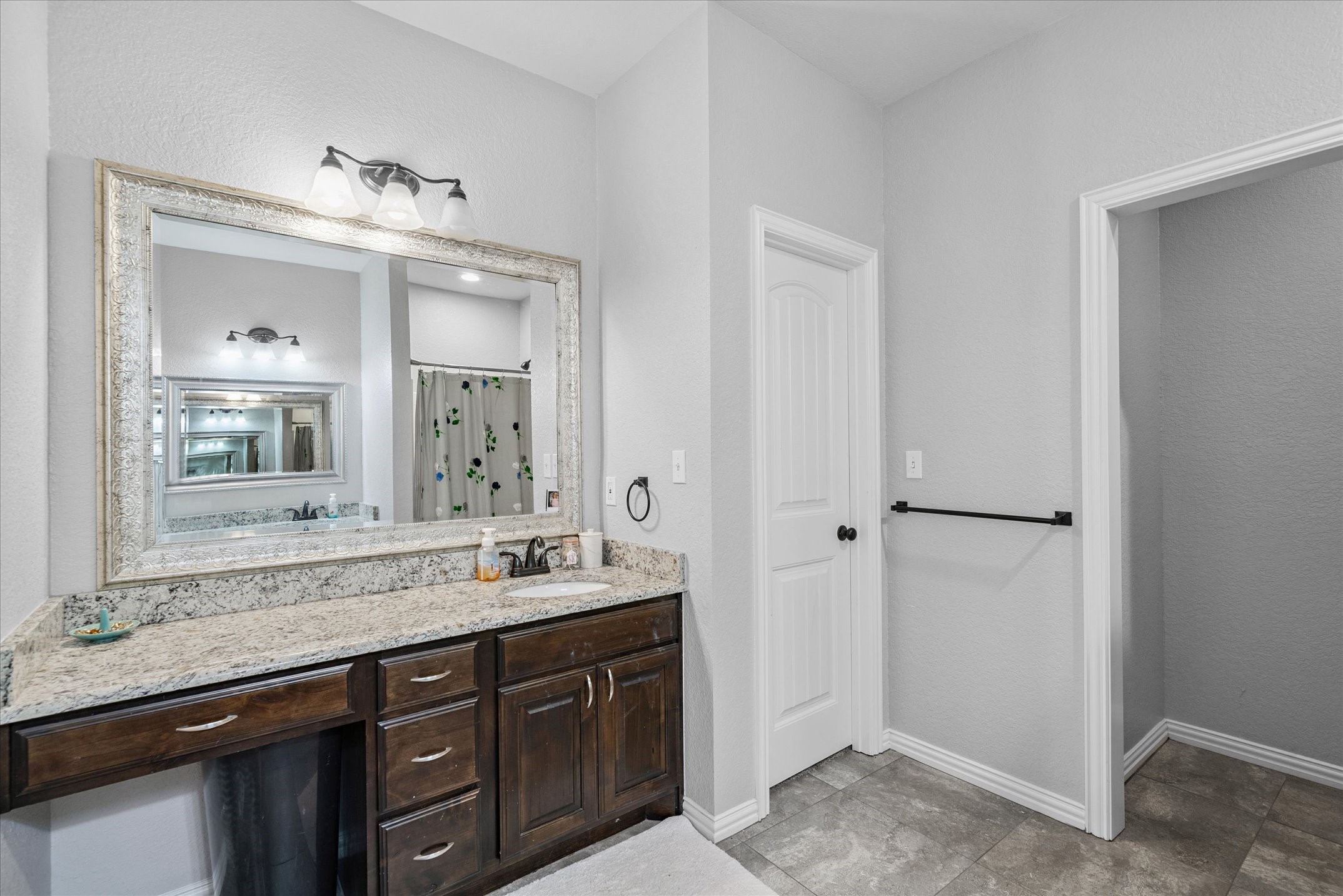 337 Kingdom Boulevard Lindale TX 75771