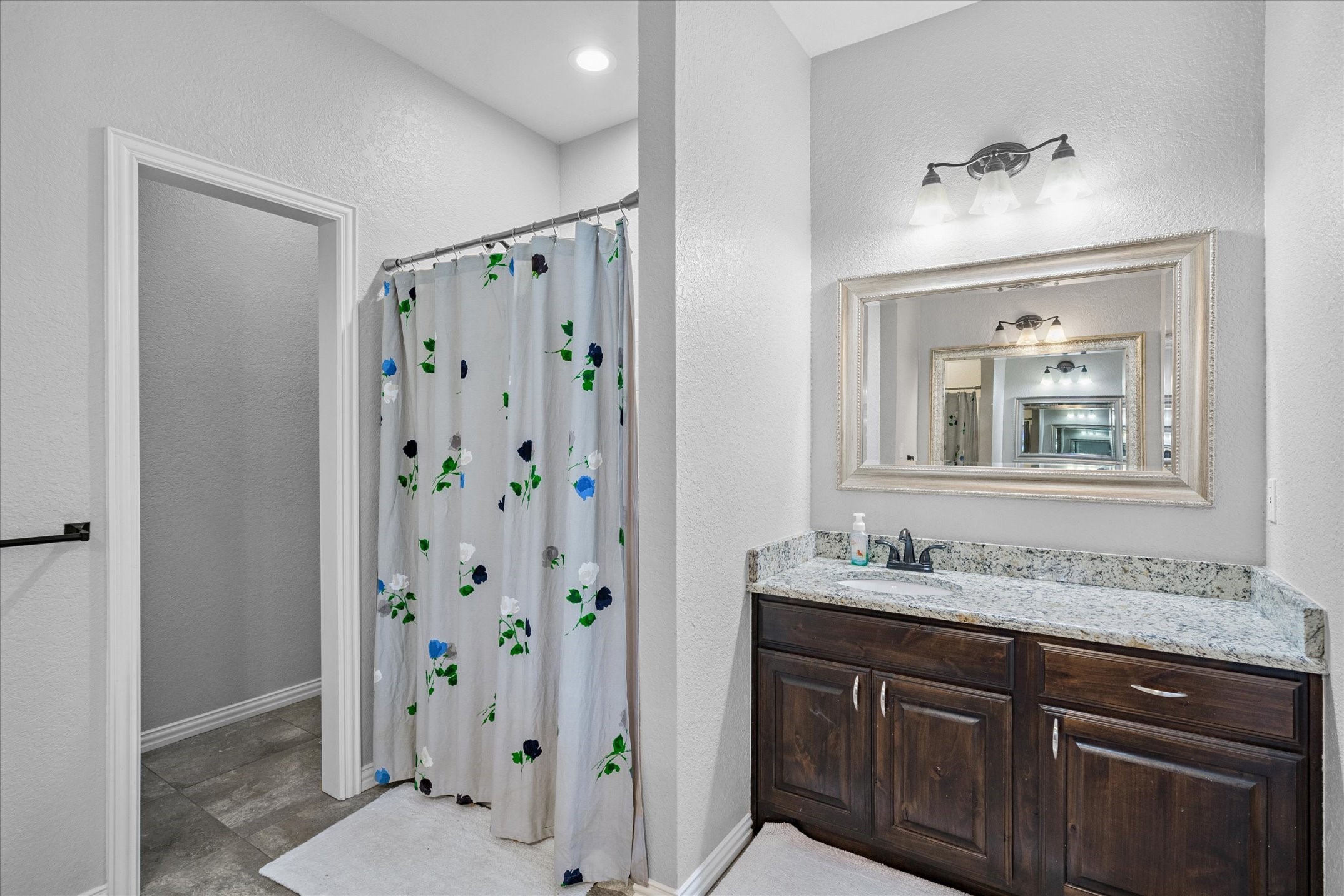 337 Kingdom Boulevard Lindale TX 75771
