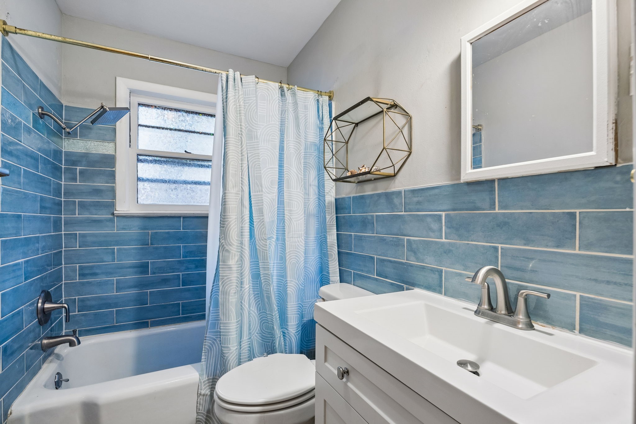 2006 Elmwood Boulevard Dallas TX 75224