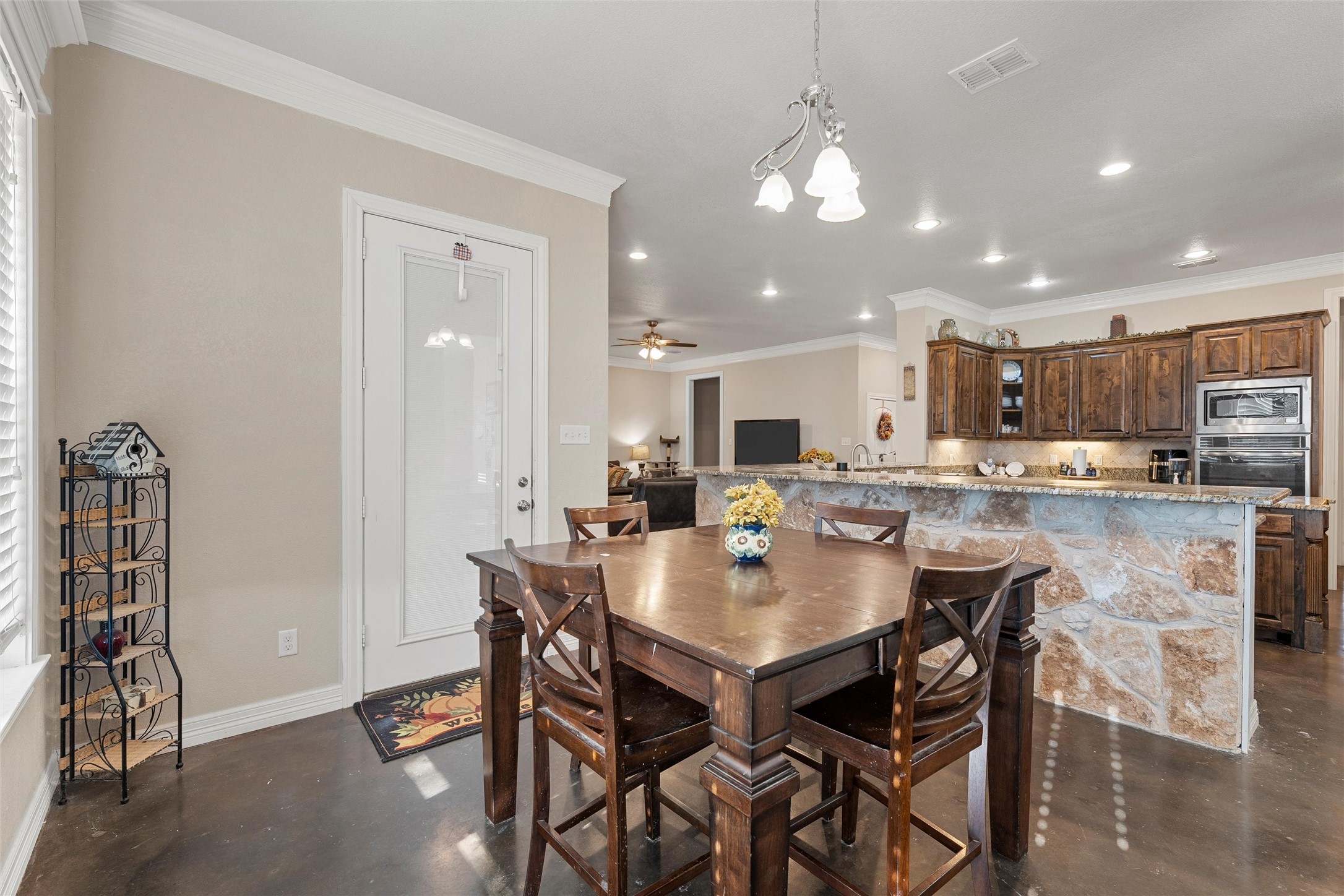 2370 Garrett Lane China Spring TX 76633