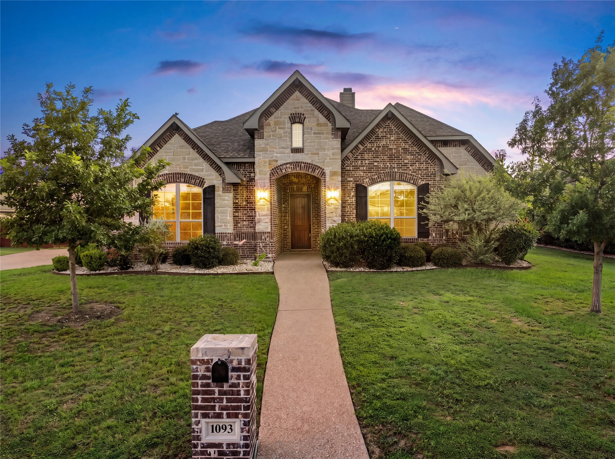 1093 Hesselridge Drive Hewitt TX 76643