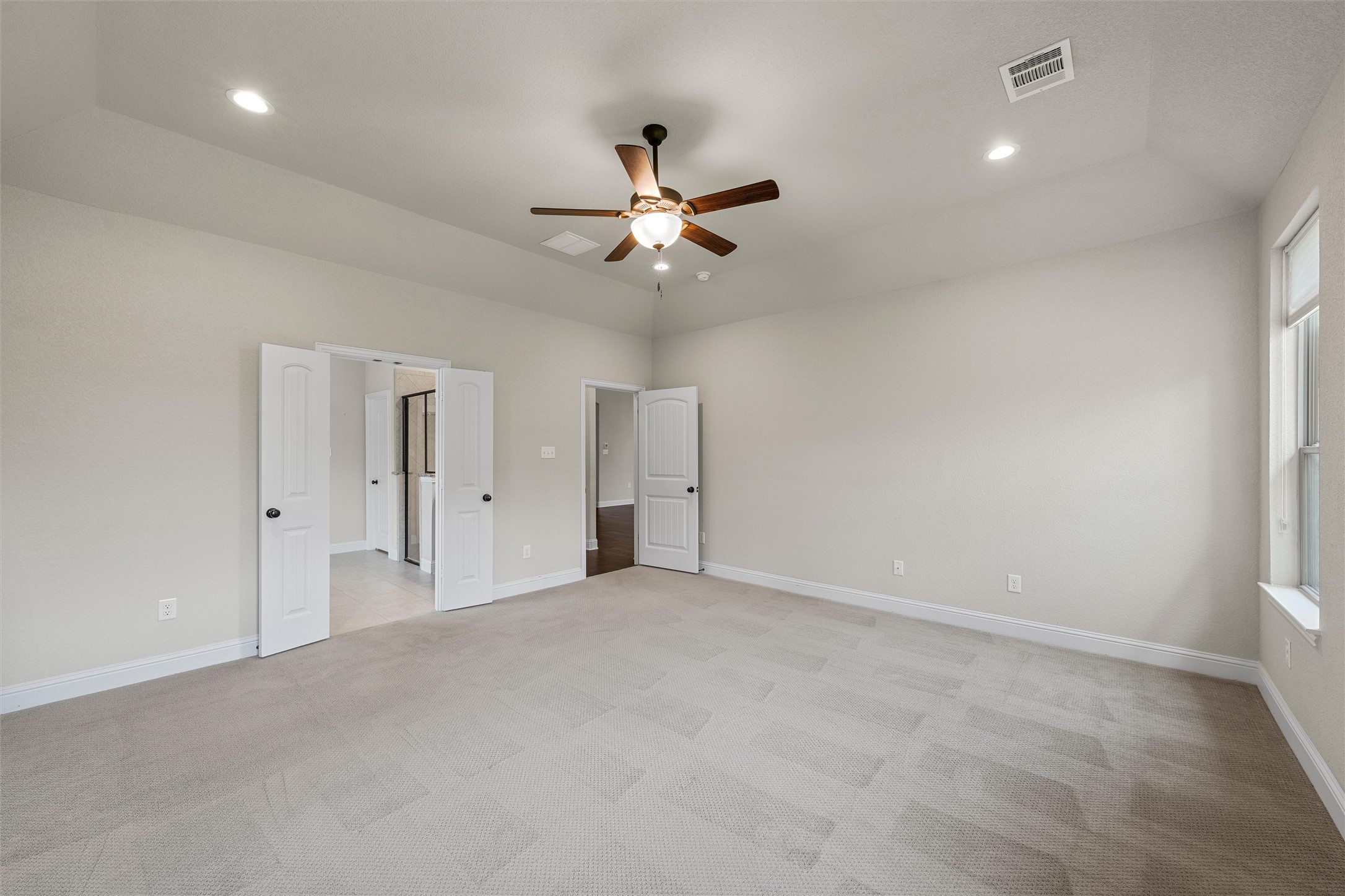 1093 Hesselridge Drive Hewitt TX 76643