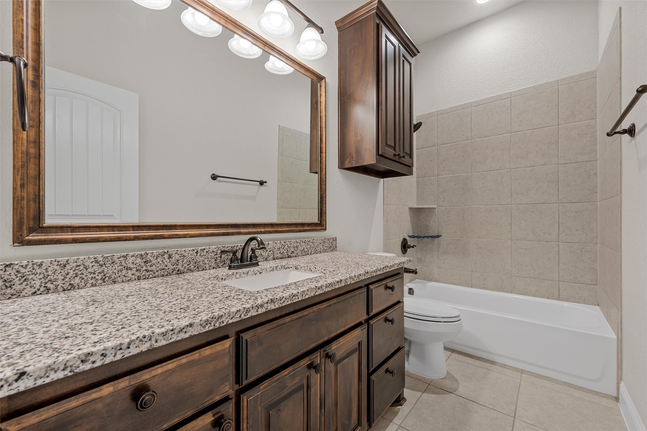 1093 Hesselridge Drive Hewitt TX 76643