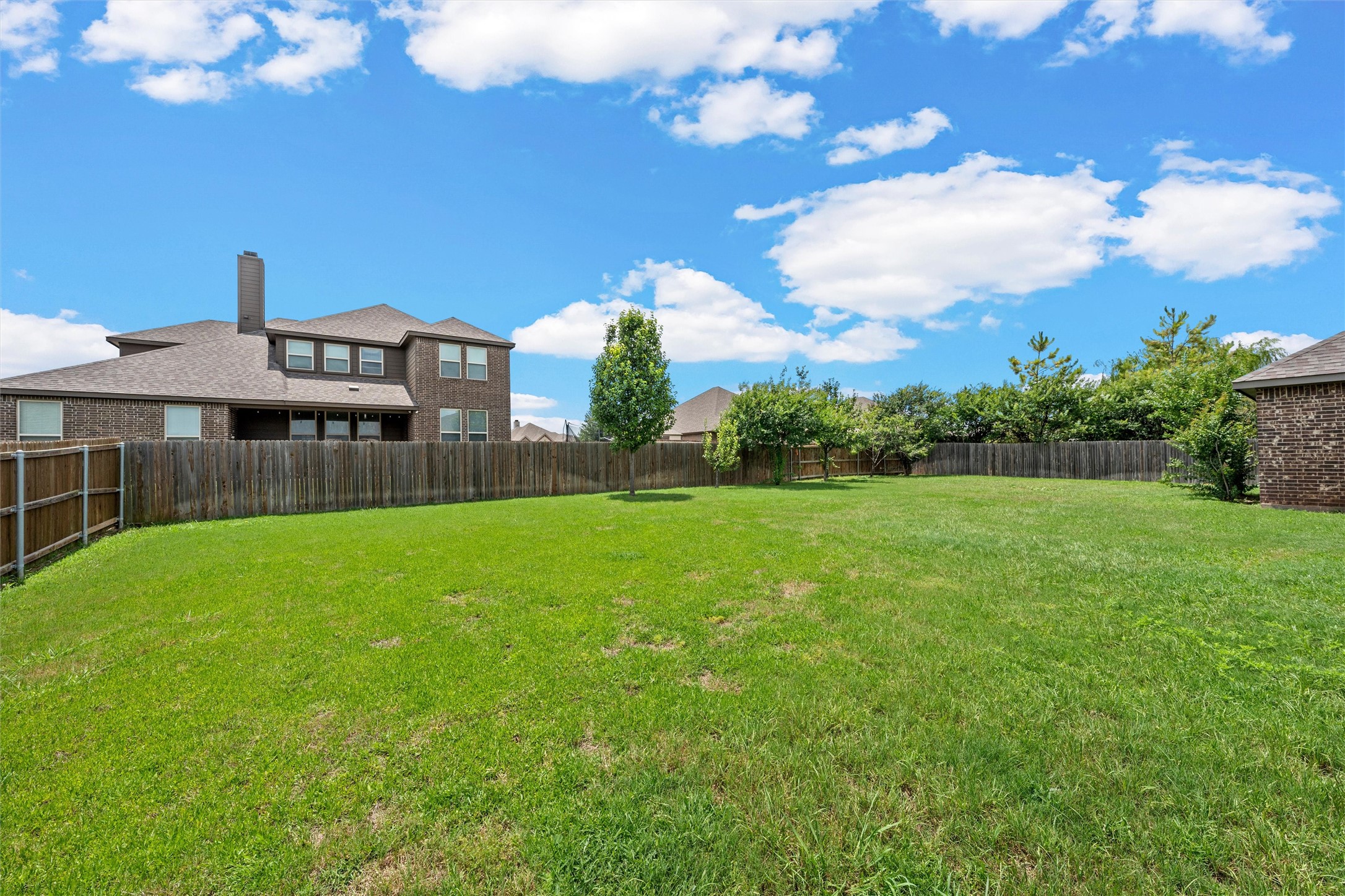 1093 Hesselridge Drive Hewitt TX 76643