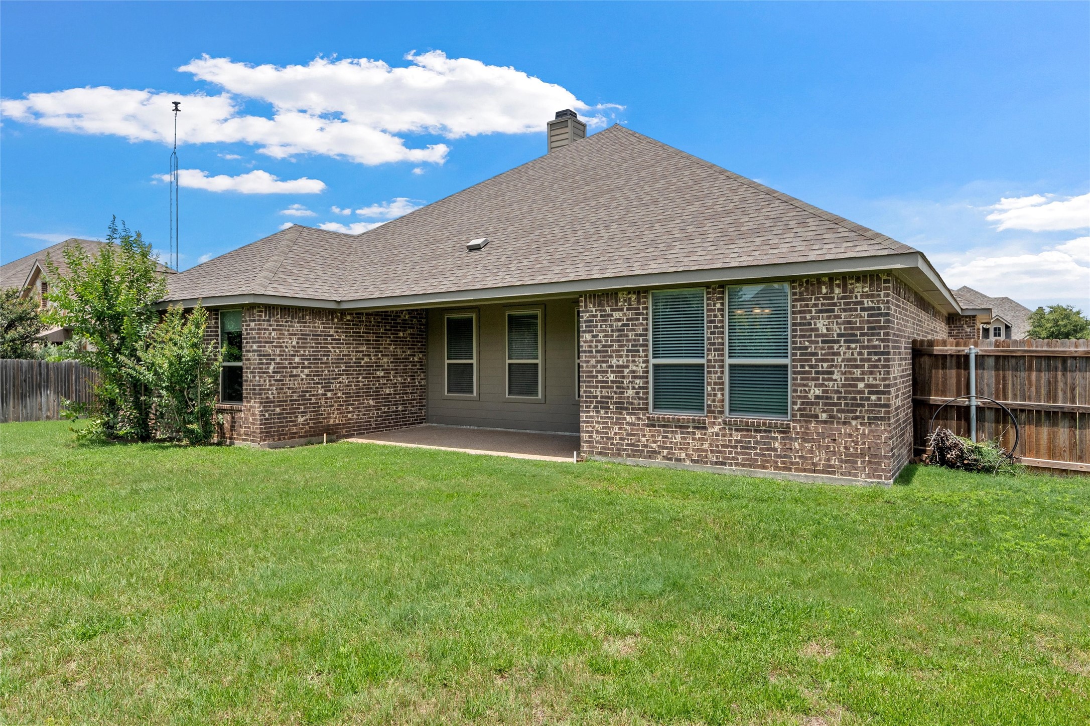 1093 Hesselridge Drive Hewitt TX 76643