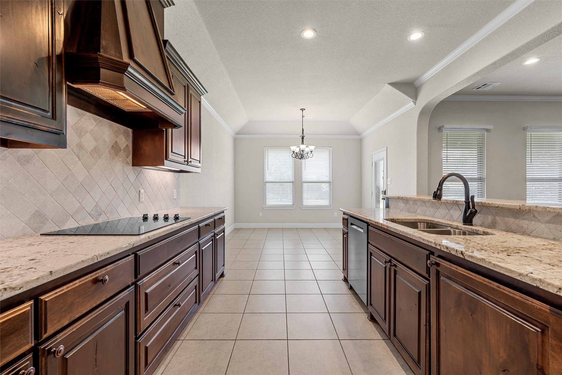 1093 Hesselridge Drive Hewitt TX 76643