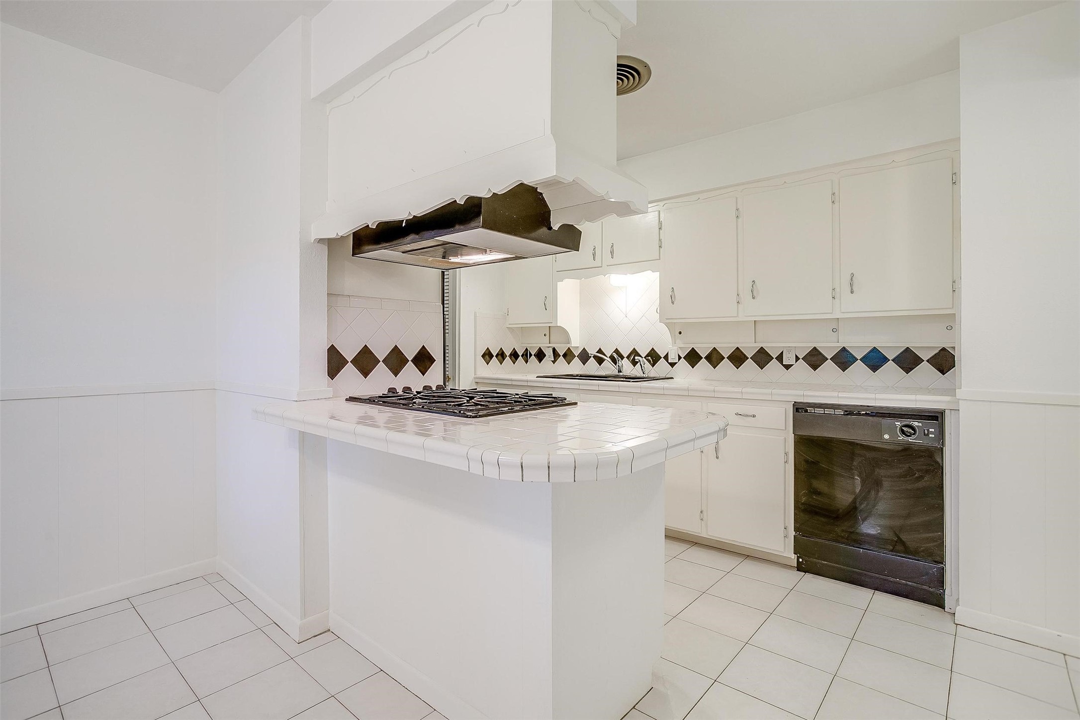 302 S Fox Lane Burleson TX 76028