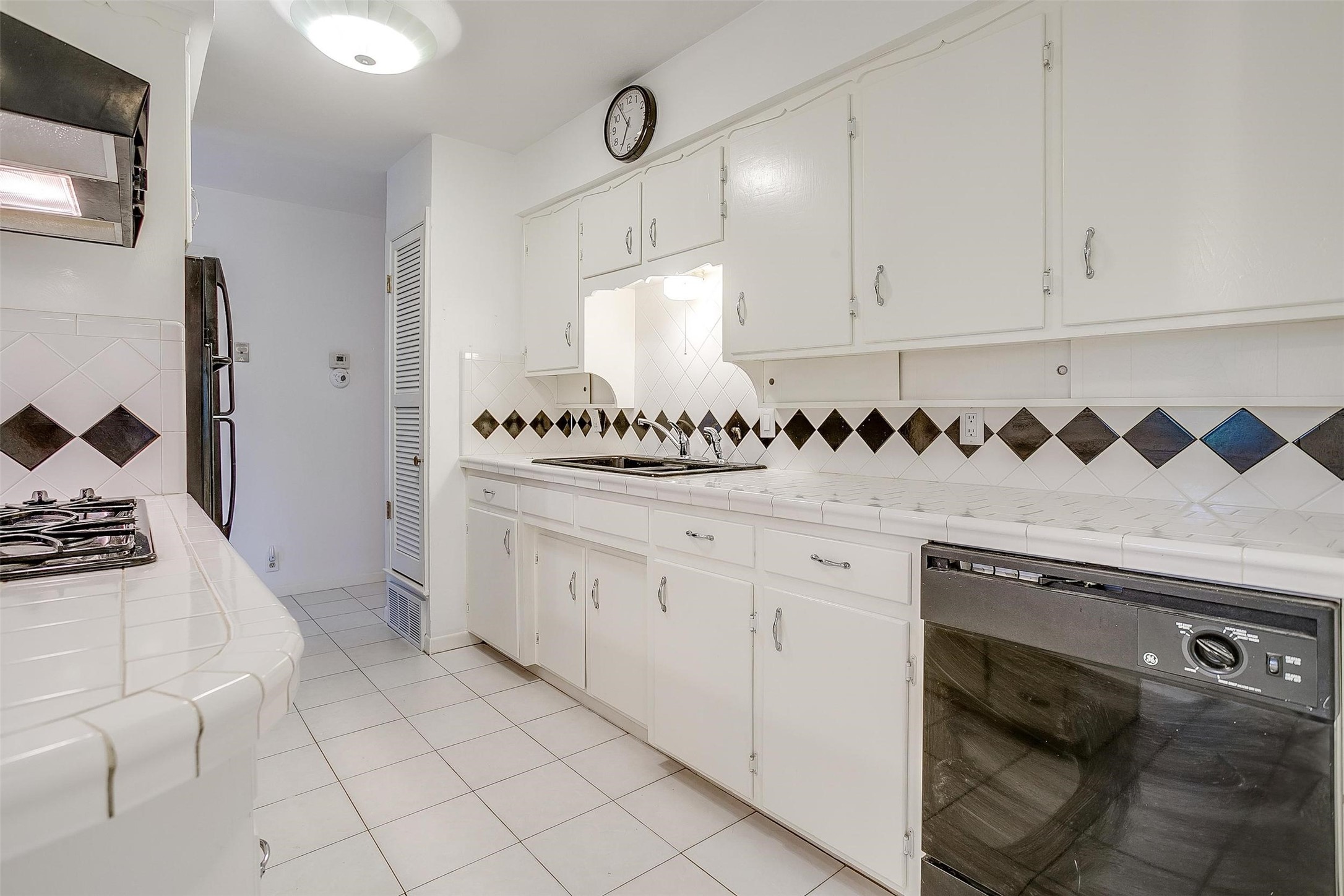 302 S Fox Lane Burleson TX 76028