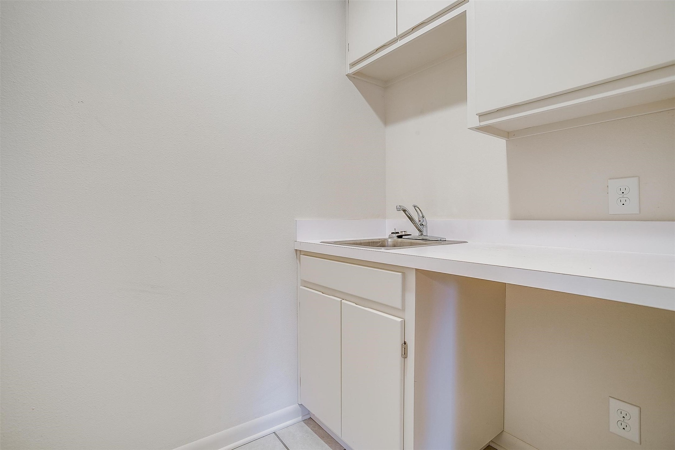 302 S Fox Lane Burleson TX 76028