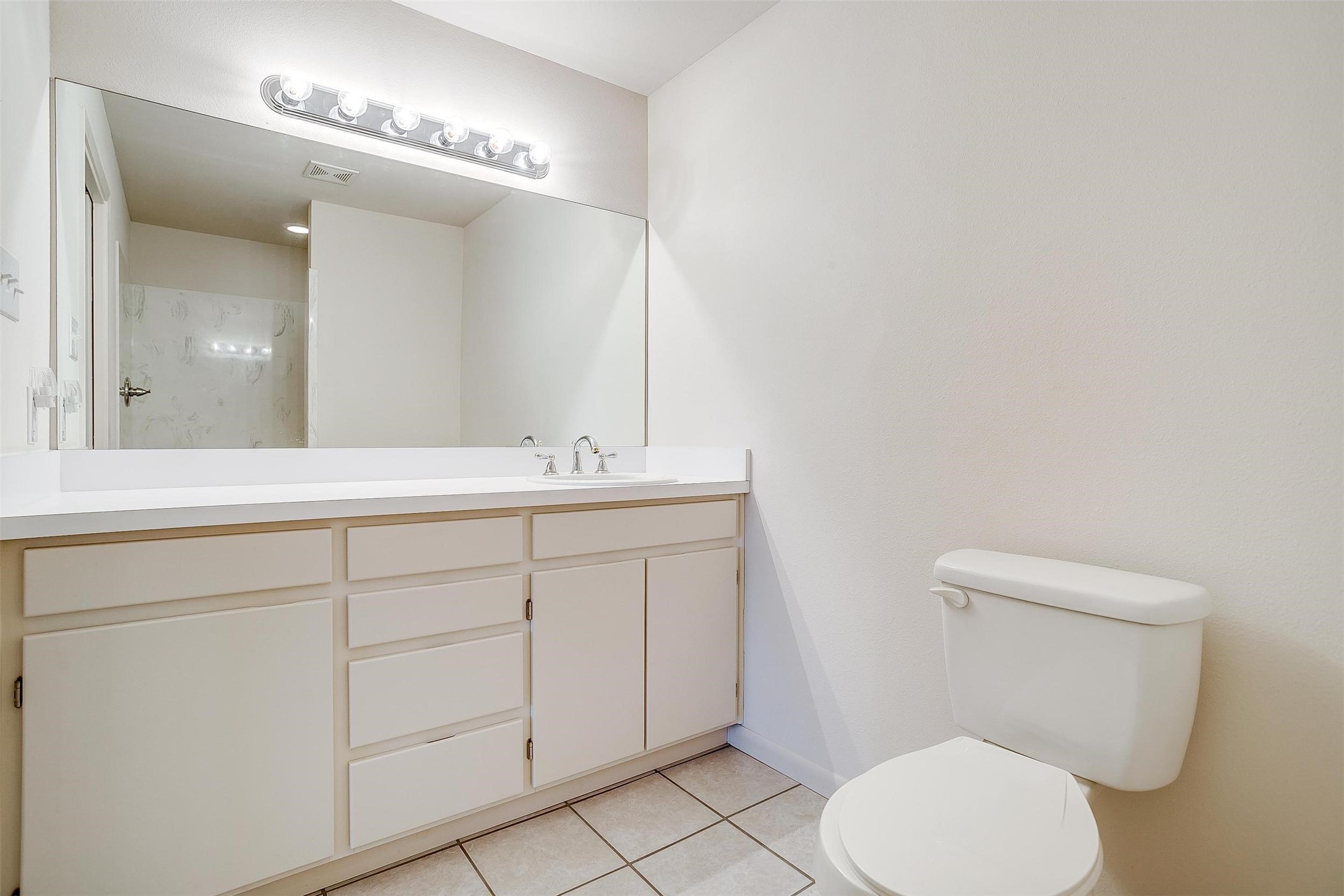 302 S Fox Lane Burleson TX 76028