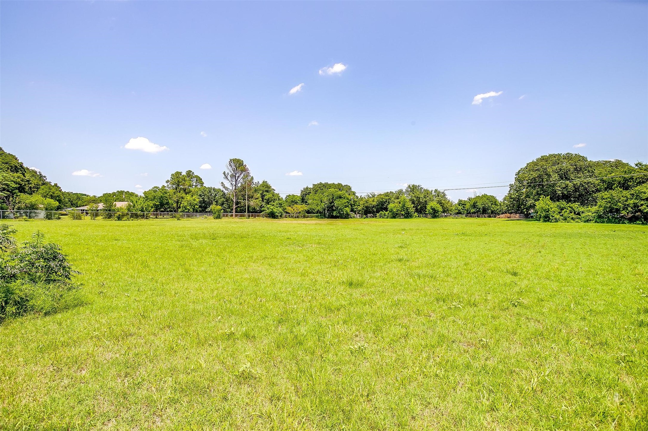 302 S Fox Lane Burleson TX 76028