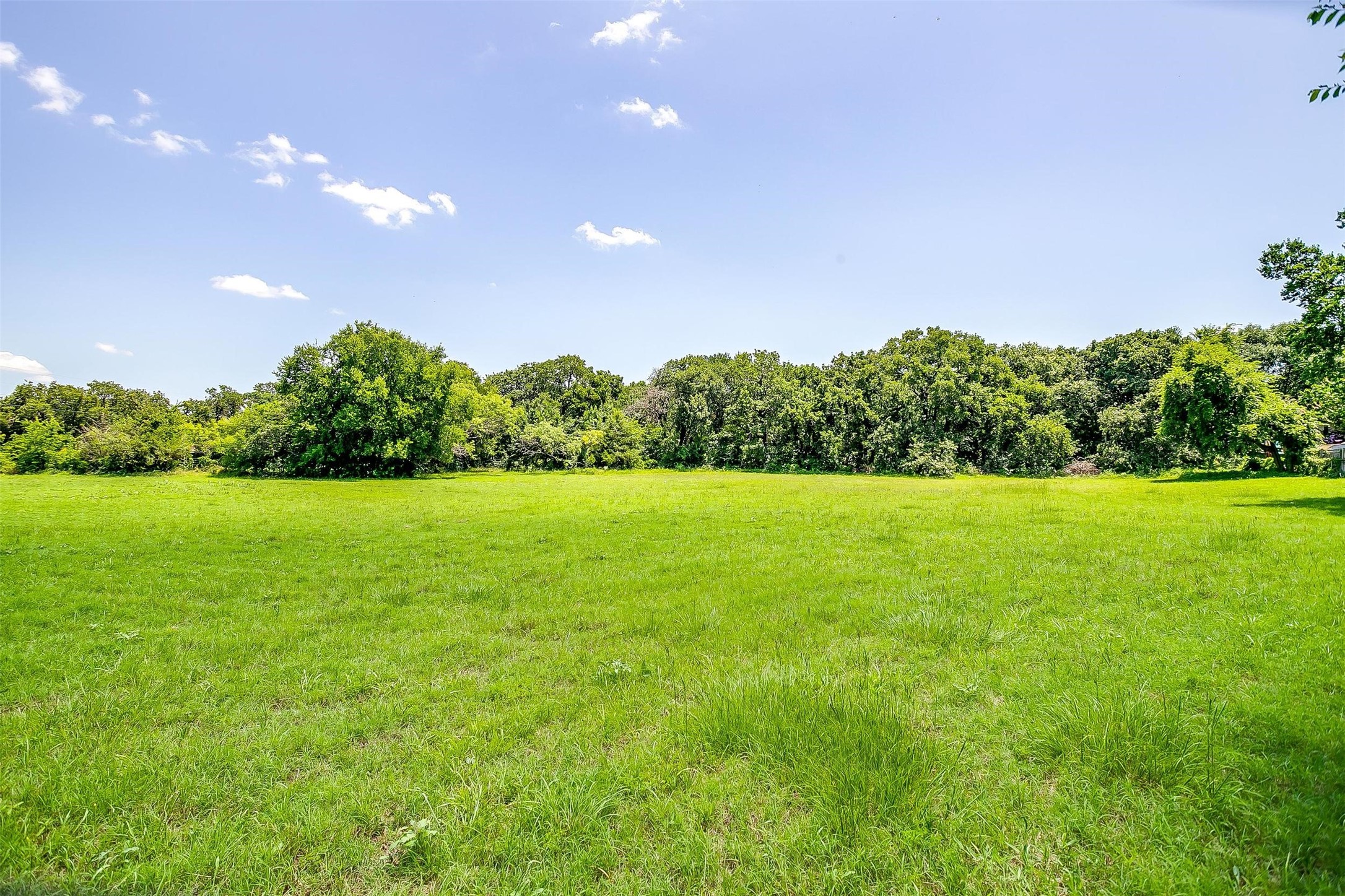 302 S Fox Lane Burleson TX 76028