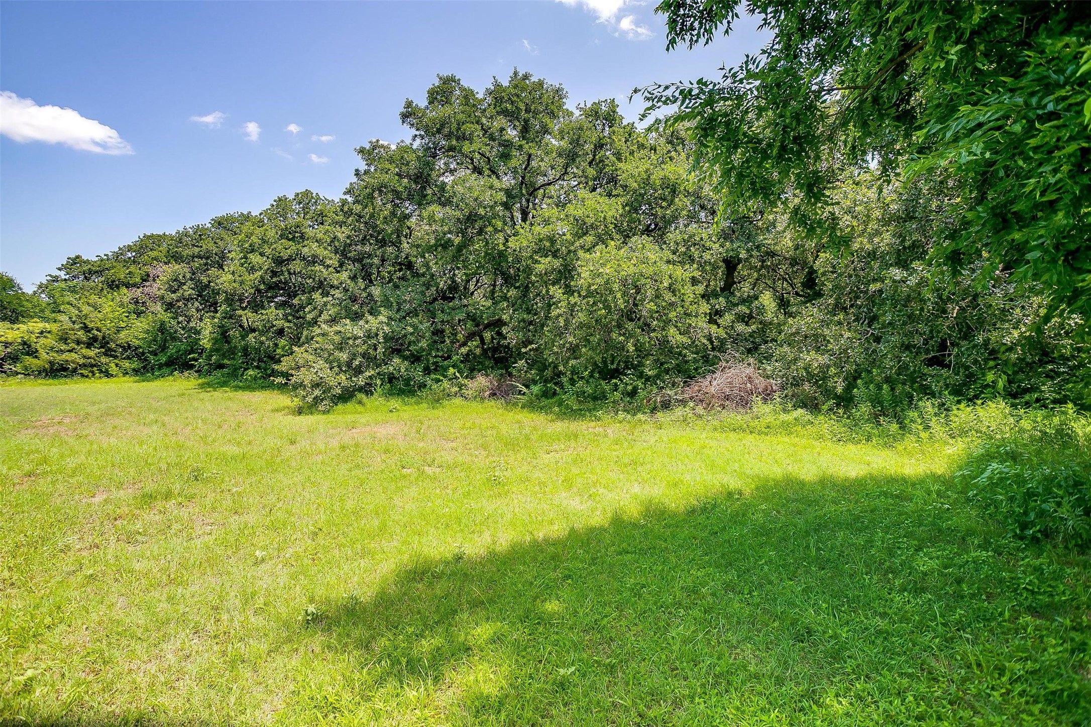 302 S Fox Lane Burleson TX 76028