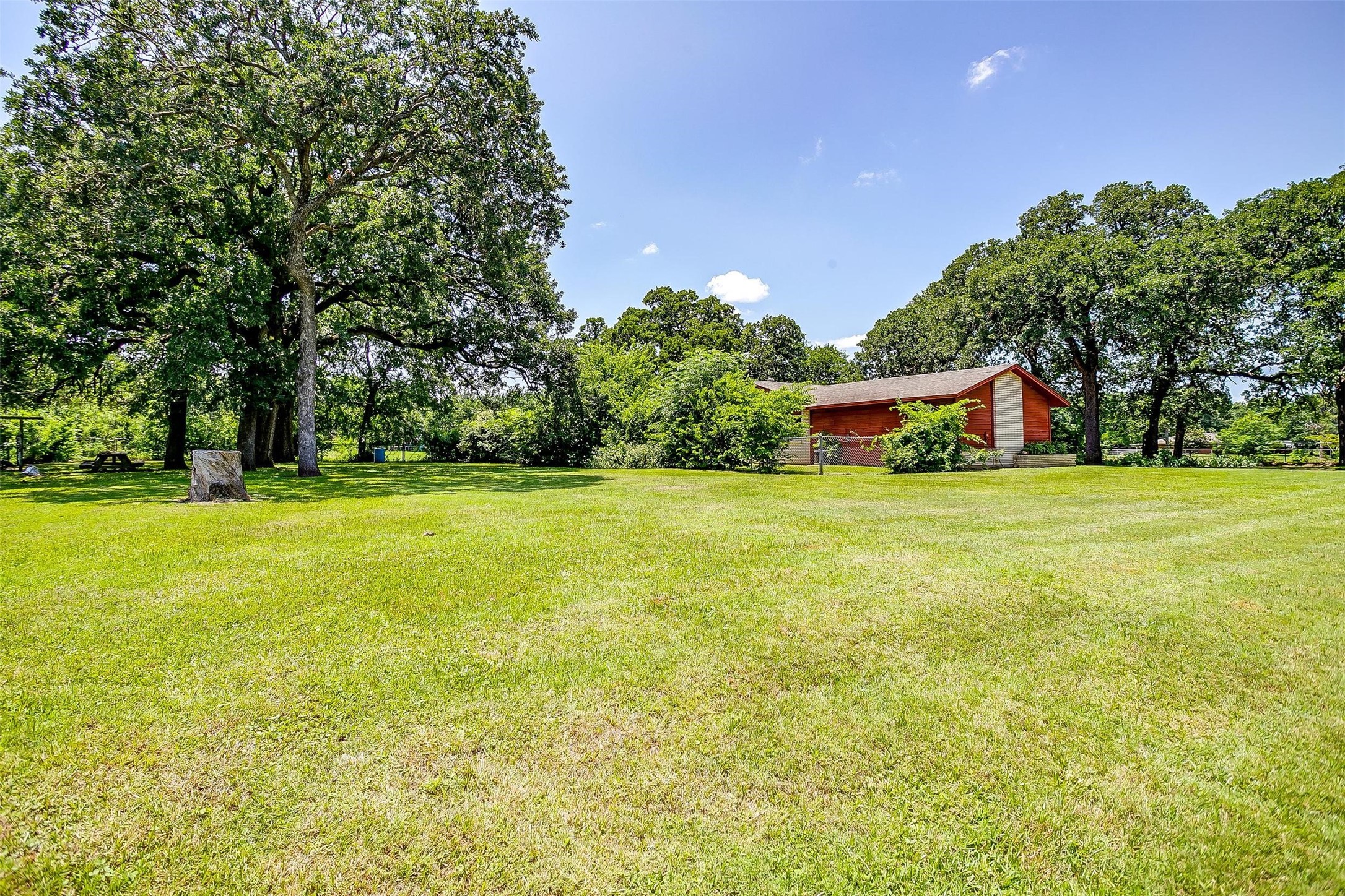 302 S Fox Lane Burleson TX 76028