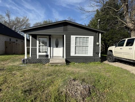 813 S Smith Street Ennis TX 75119