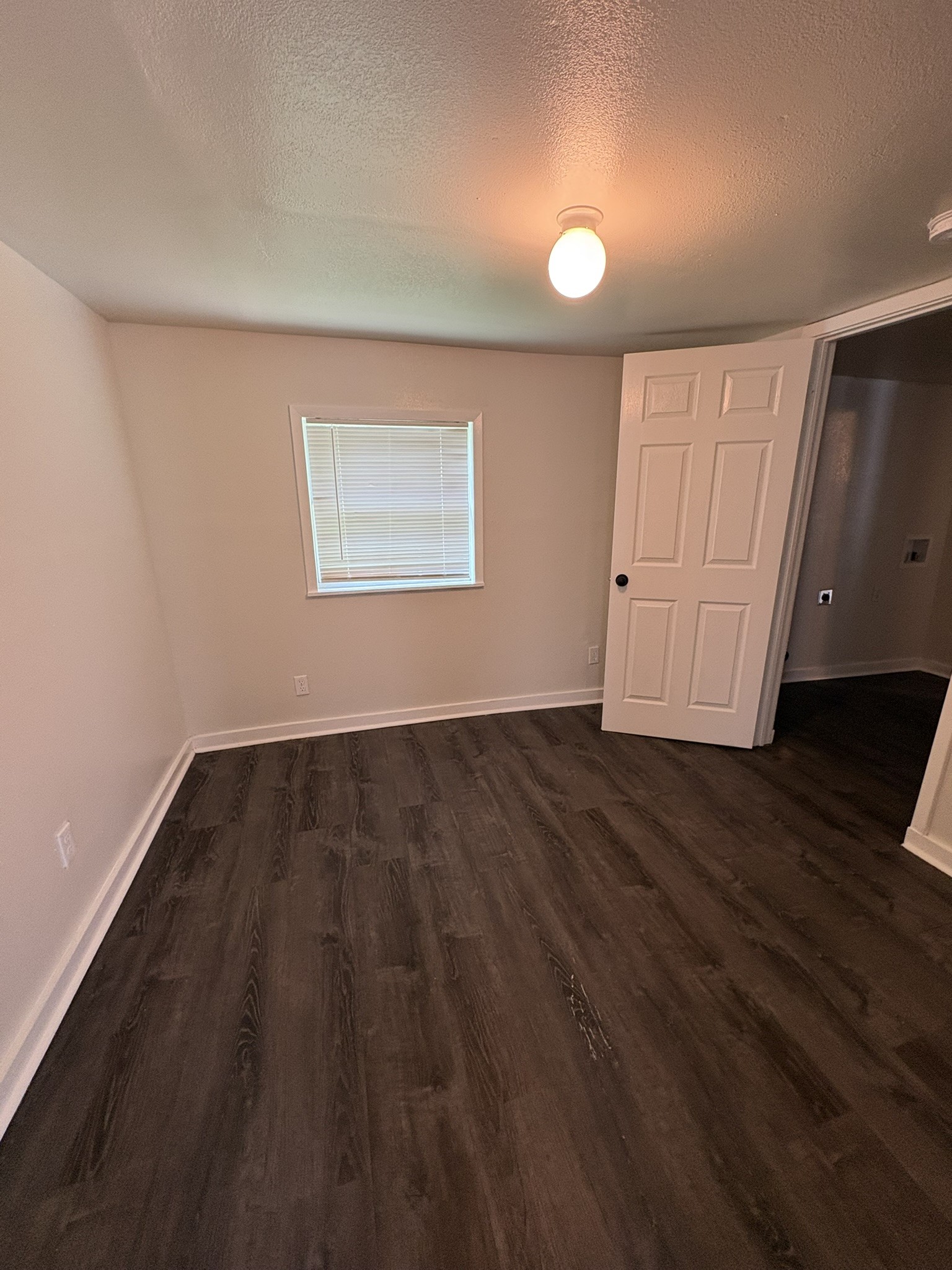 813 S Smith Street Ennis TX 75119