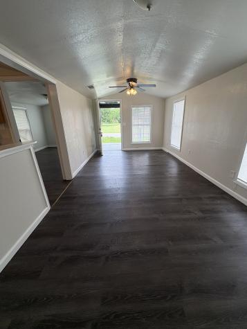 813 S Smith Street Ennis TX 75119
