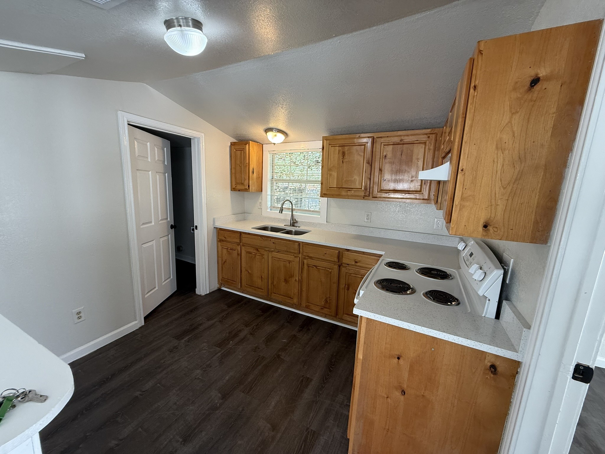 813 S Smith Street Ennis TX 75119