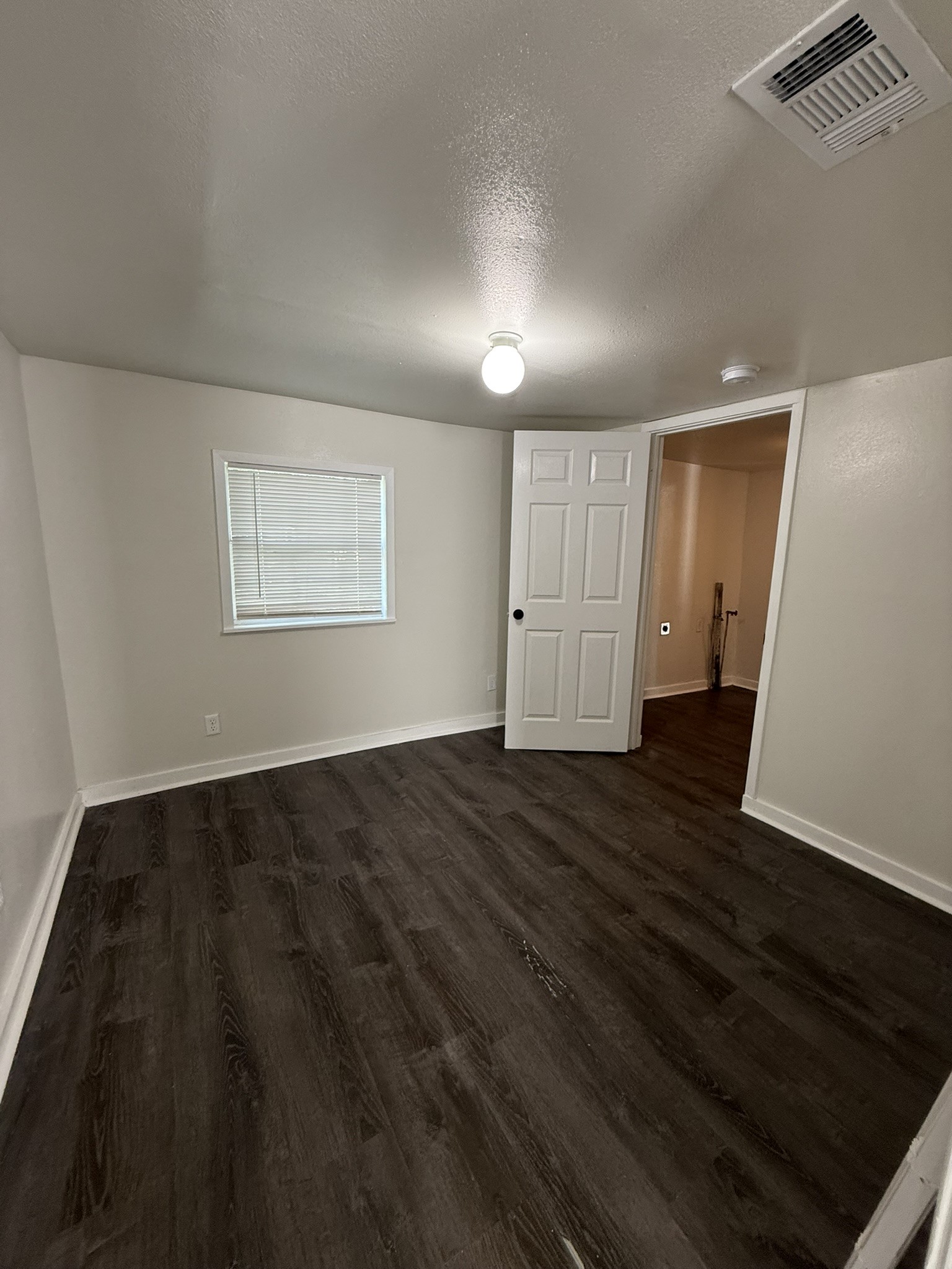813 S Smith Street Ennis TX 75119