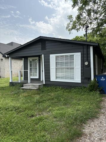 813 S Smith Street Ennis TX 75119