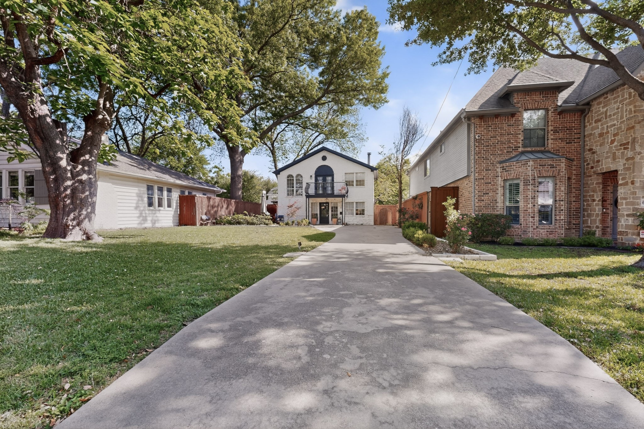 6130 Lakeshore Drive Dallas TX 75214