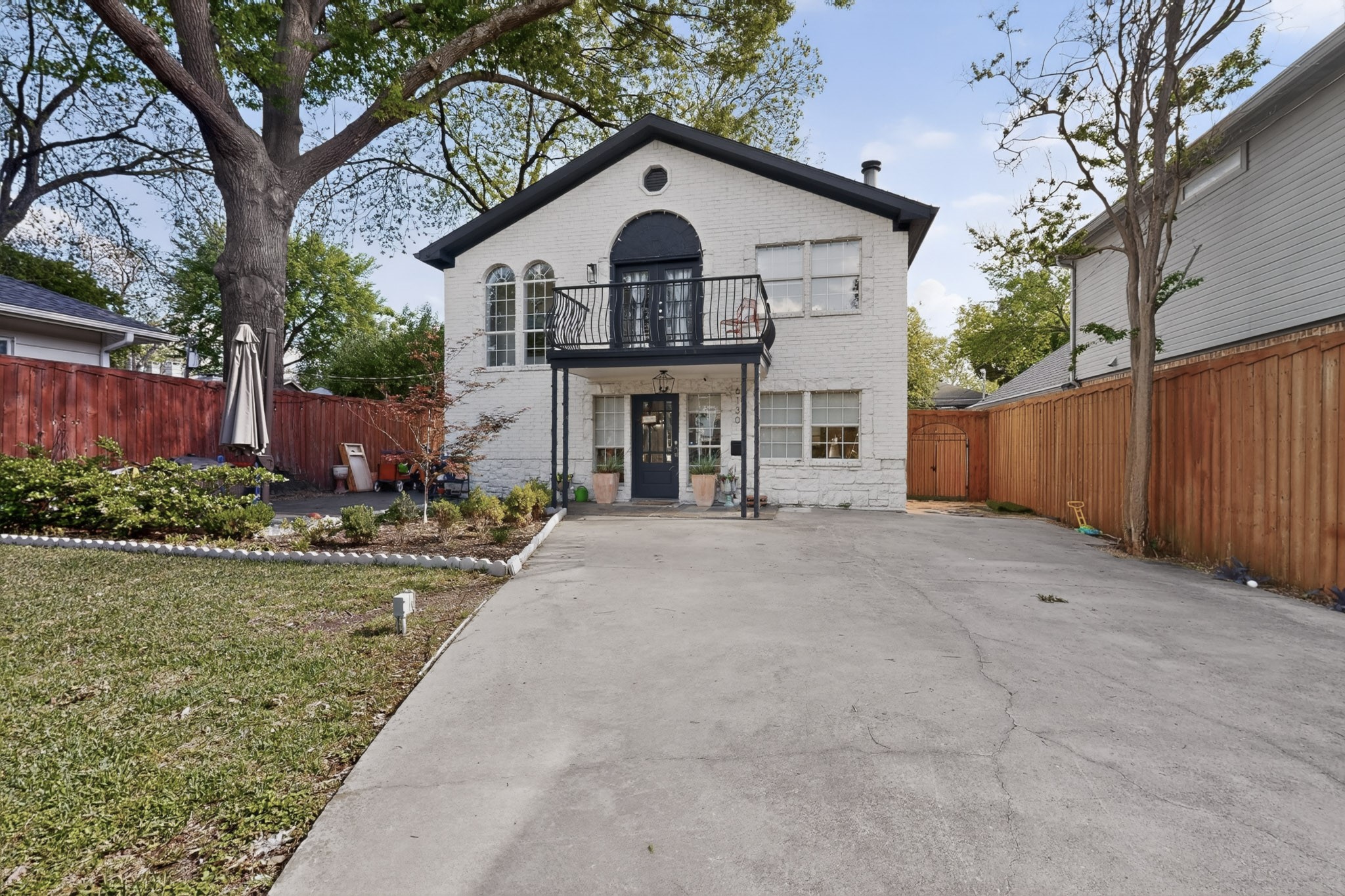 6130 Lakeshore Drive Dallas TX 75214