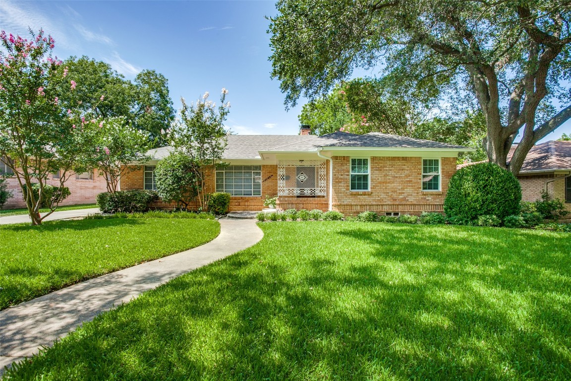 6143 Woodcrest Lane Dallas TX 75214