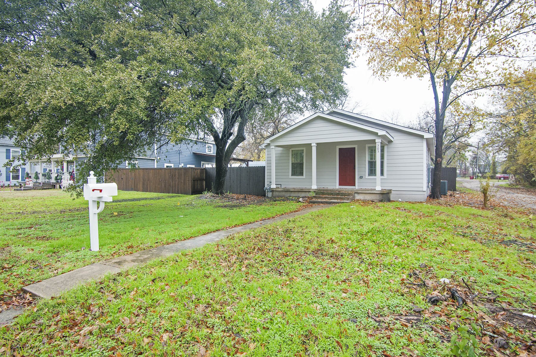 305 College Street Farmersville TX 75442