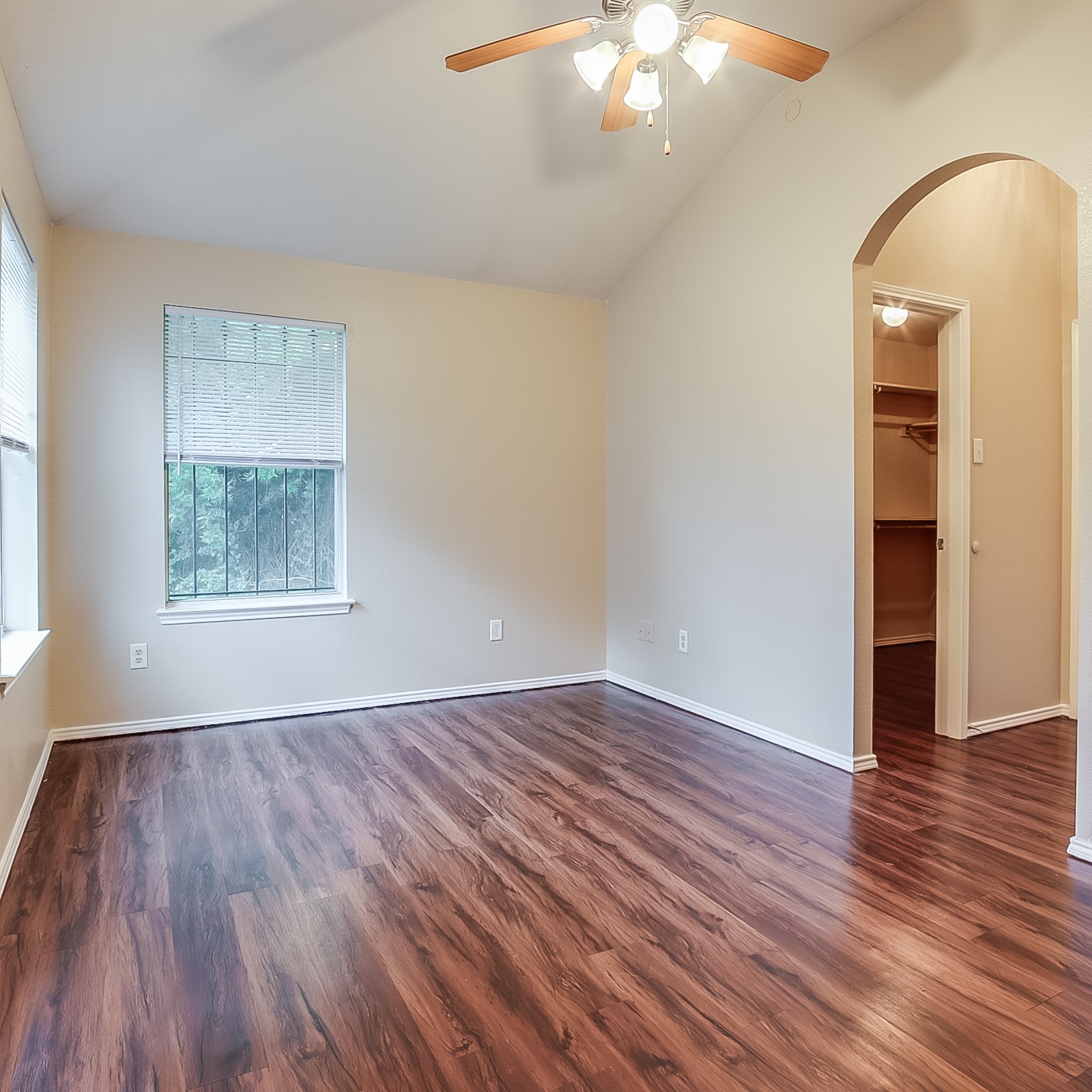 5029 Cottey Street Fort Worth TX 76105