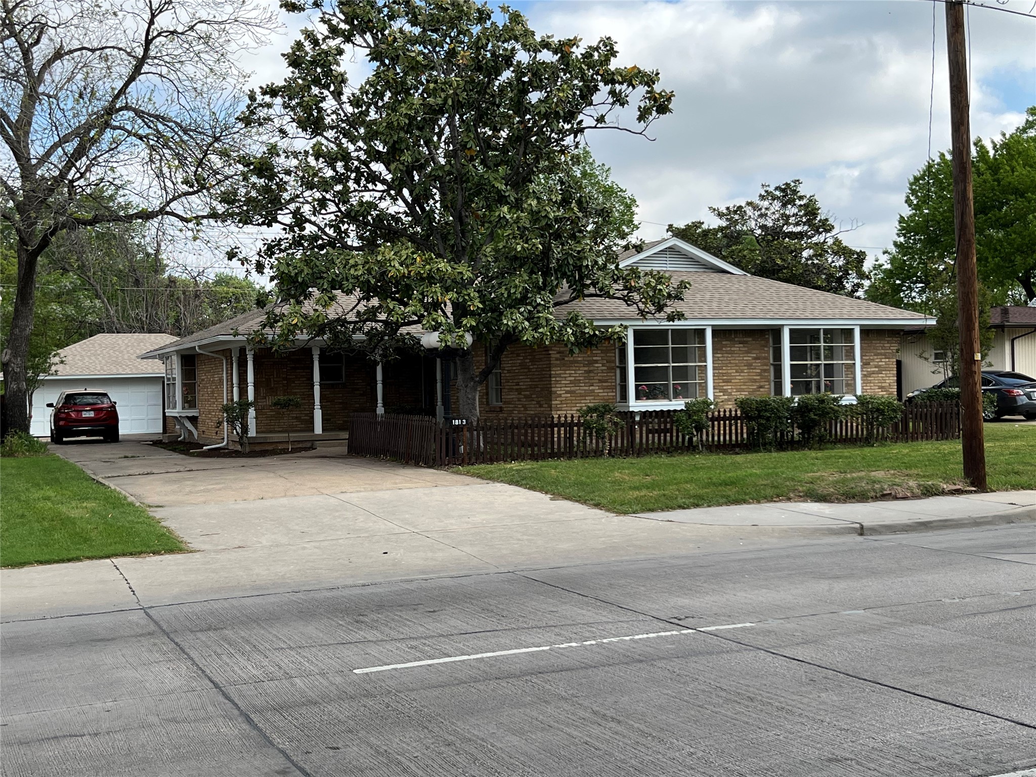 1813 E Belt Line Road Carrollton TX 75006
