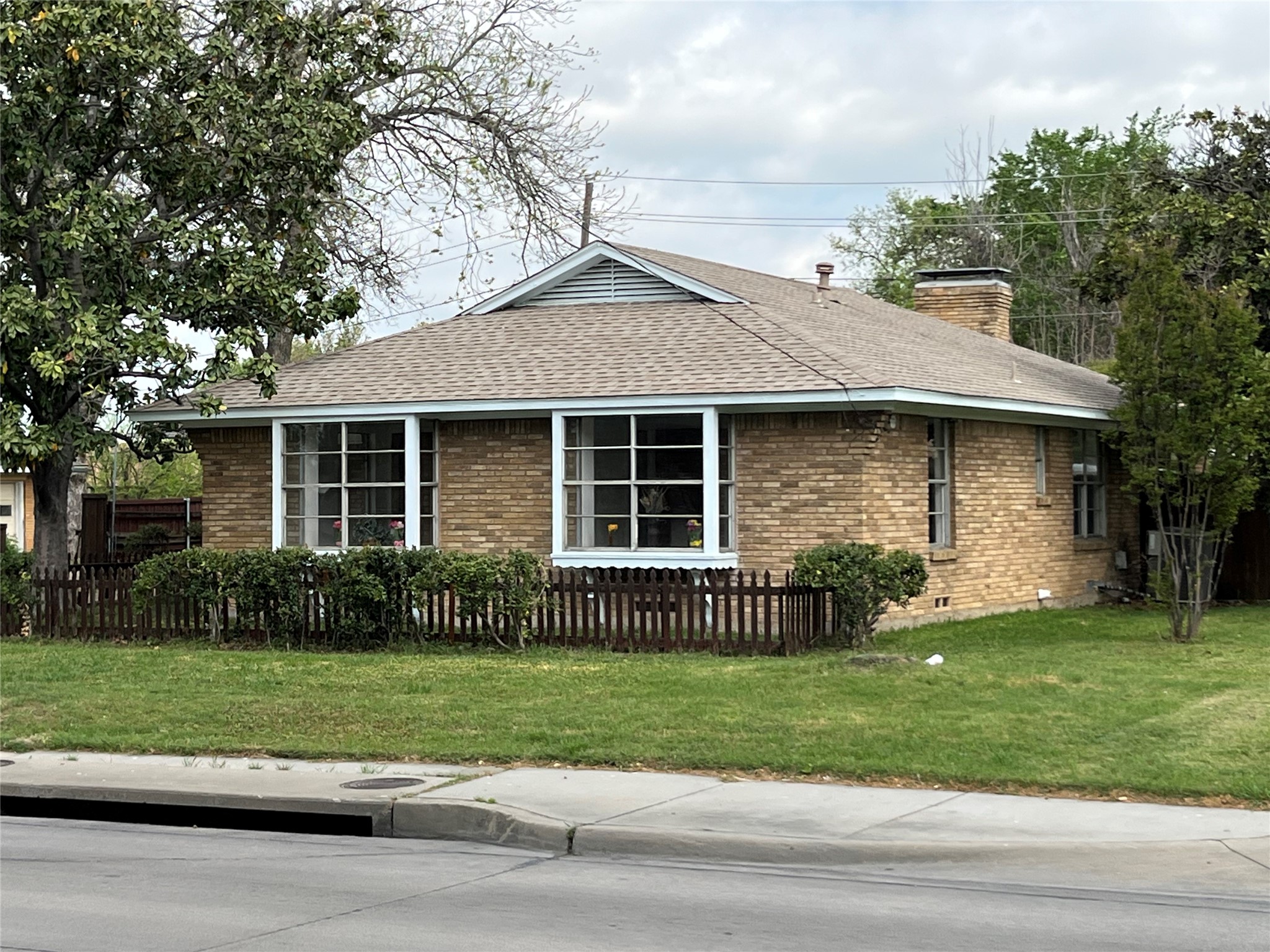 1813 E Belt Line Road Carrollton TX 75006