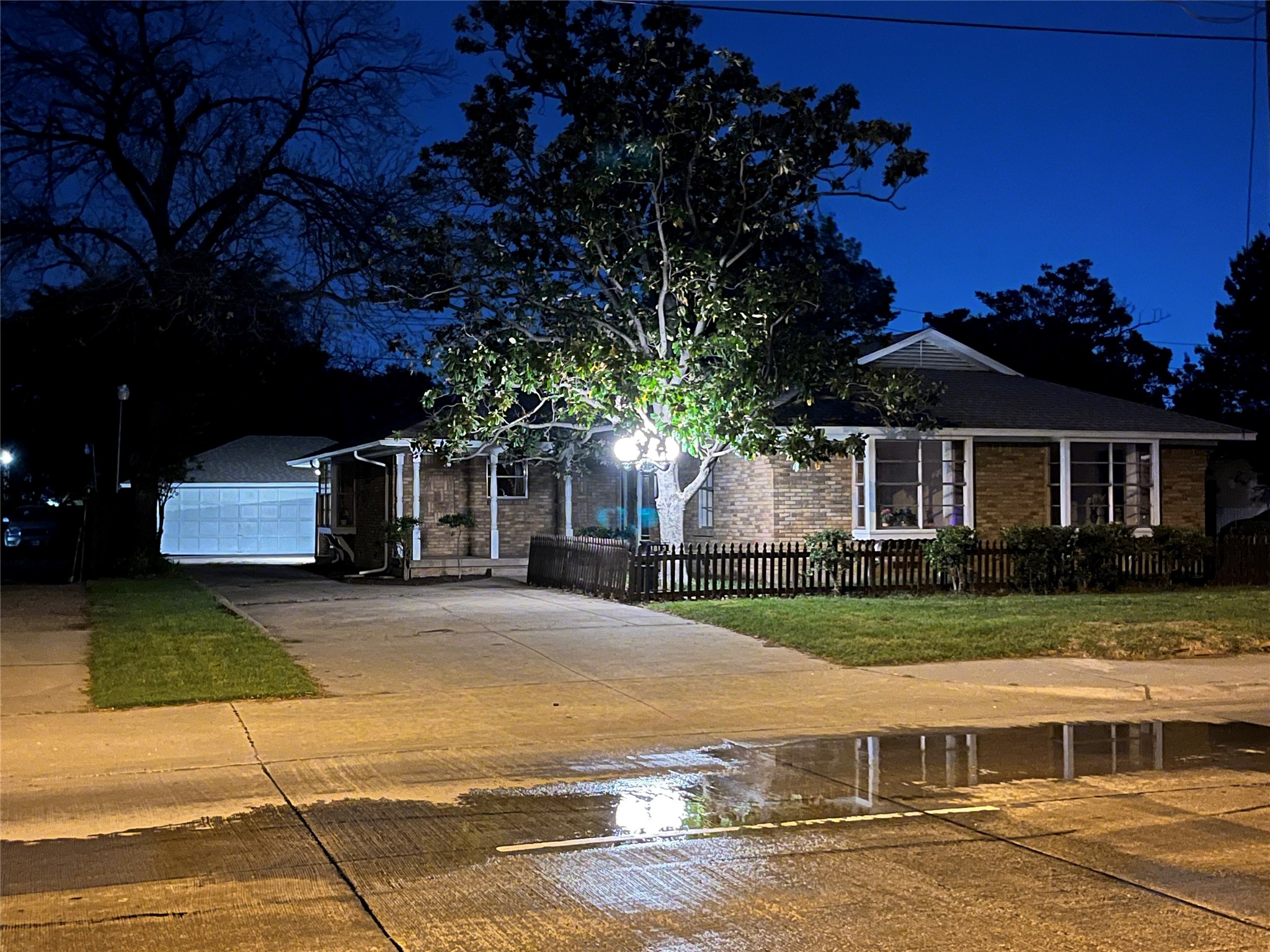 1813 E Belt Line Road Carrollton TX 75006