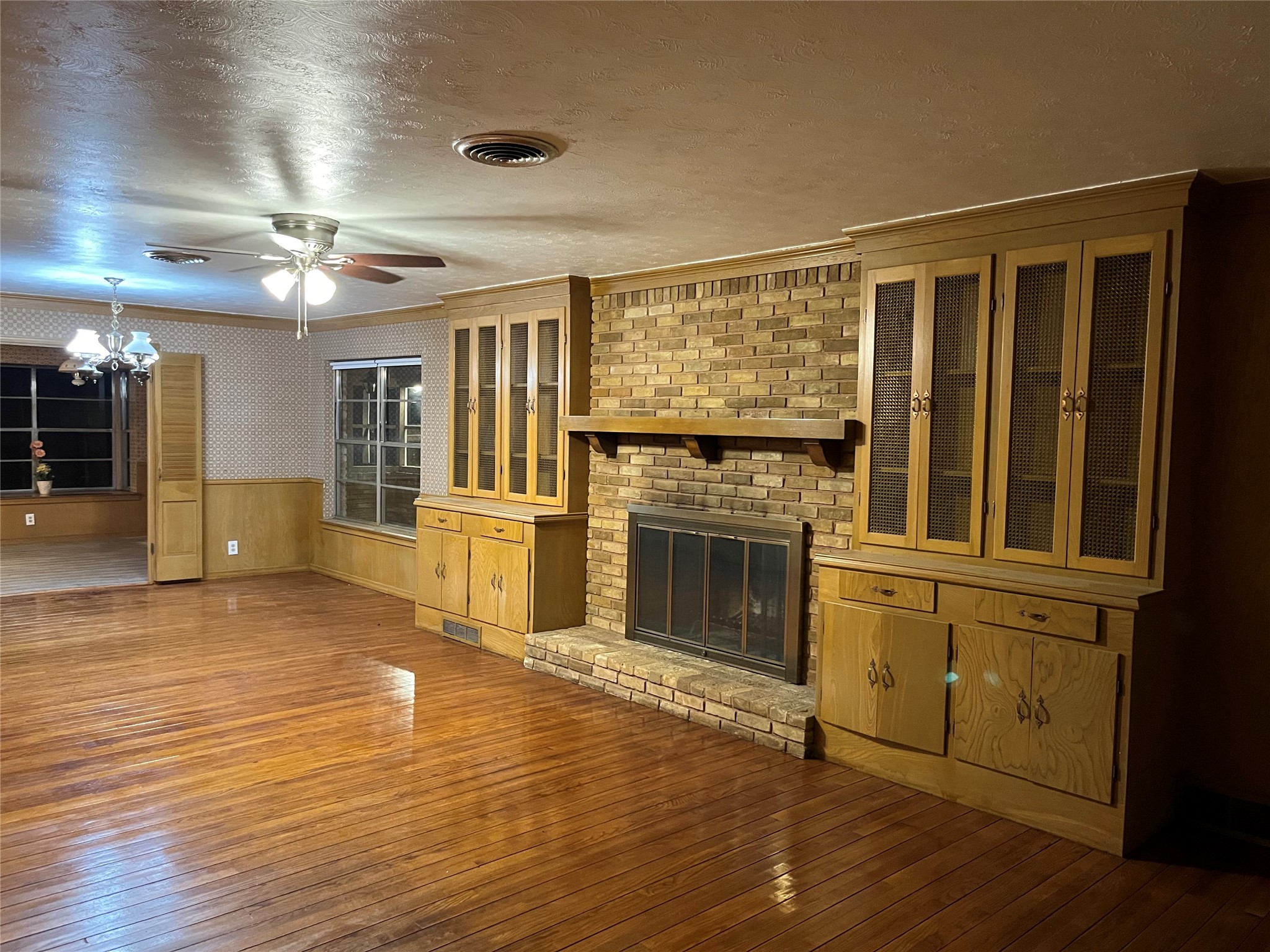1813 E Belt Line Road Carrollton TX 75006