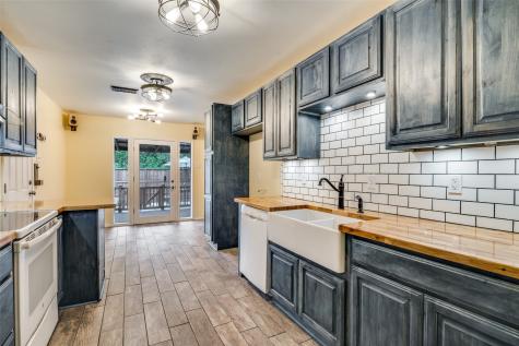 4210 Mayflower Drive Garland TX 75043