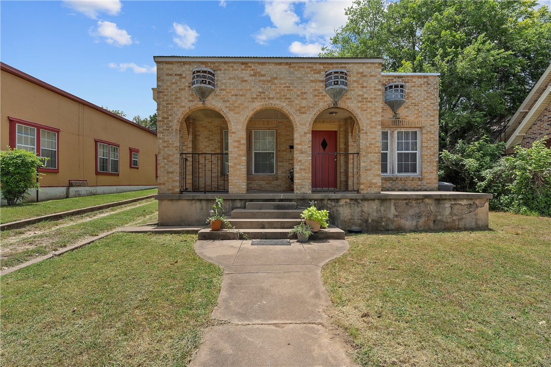 1612 N 16th Street Waco TX 76707