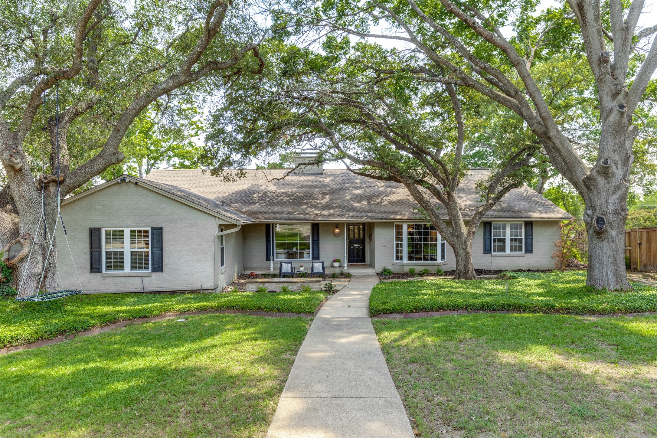9624 Ravensway Drive Dallas TX 75238
