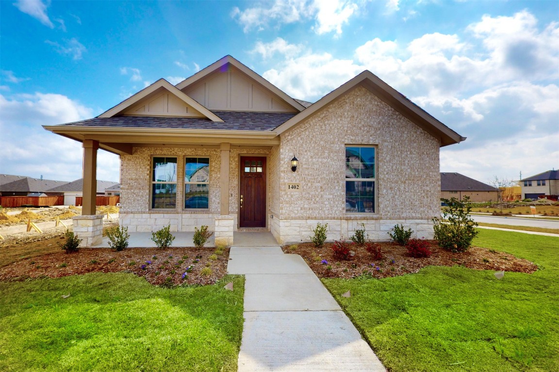 1402 Buckeye Trail Garland TX 75042