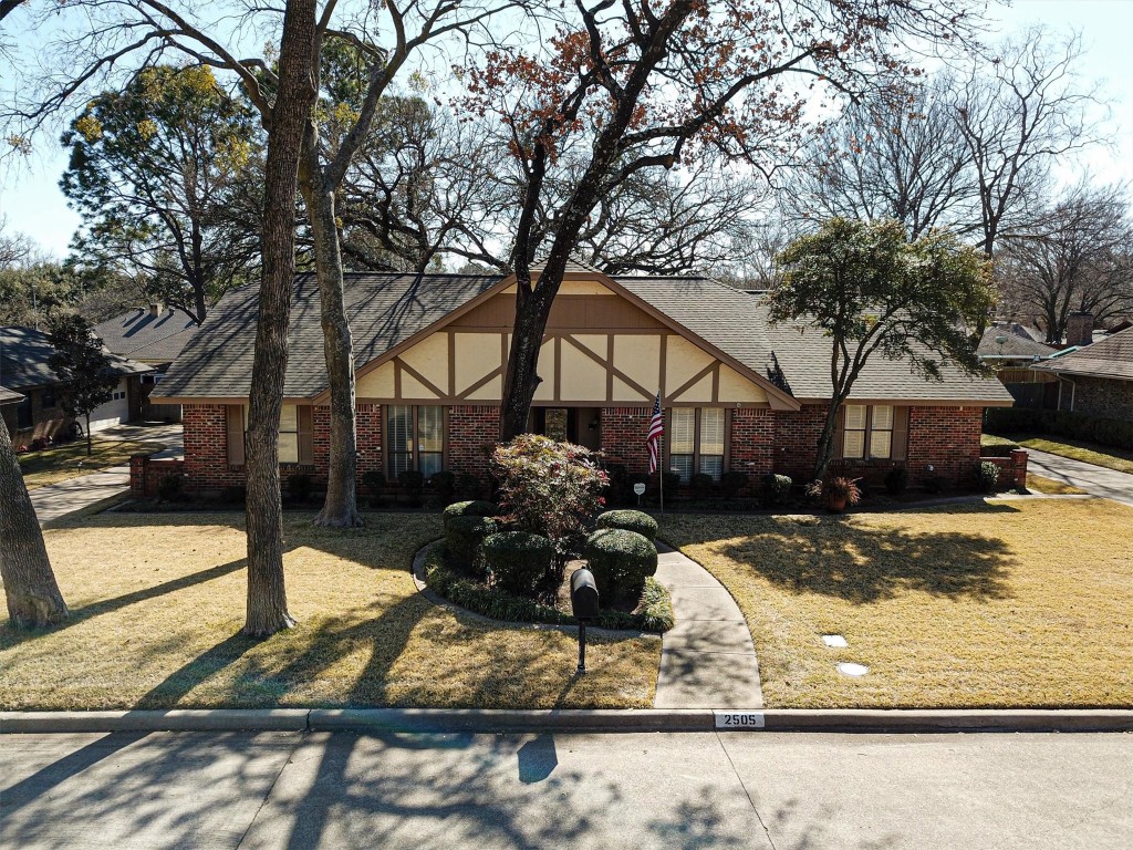 2505 Knightsbridge Street Grand Prairie TX 75050
