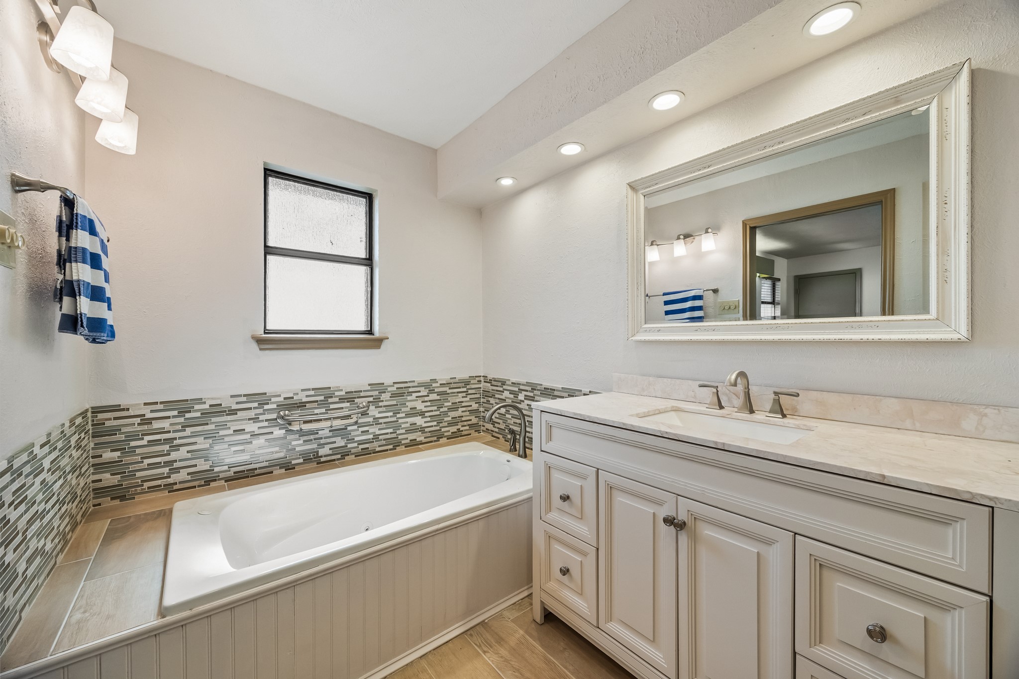 18409 Shore Drive Kemp TX 75143
