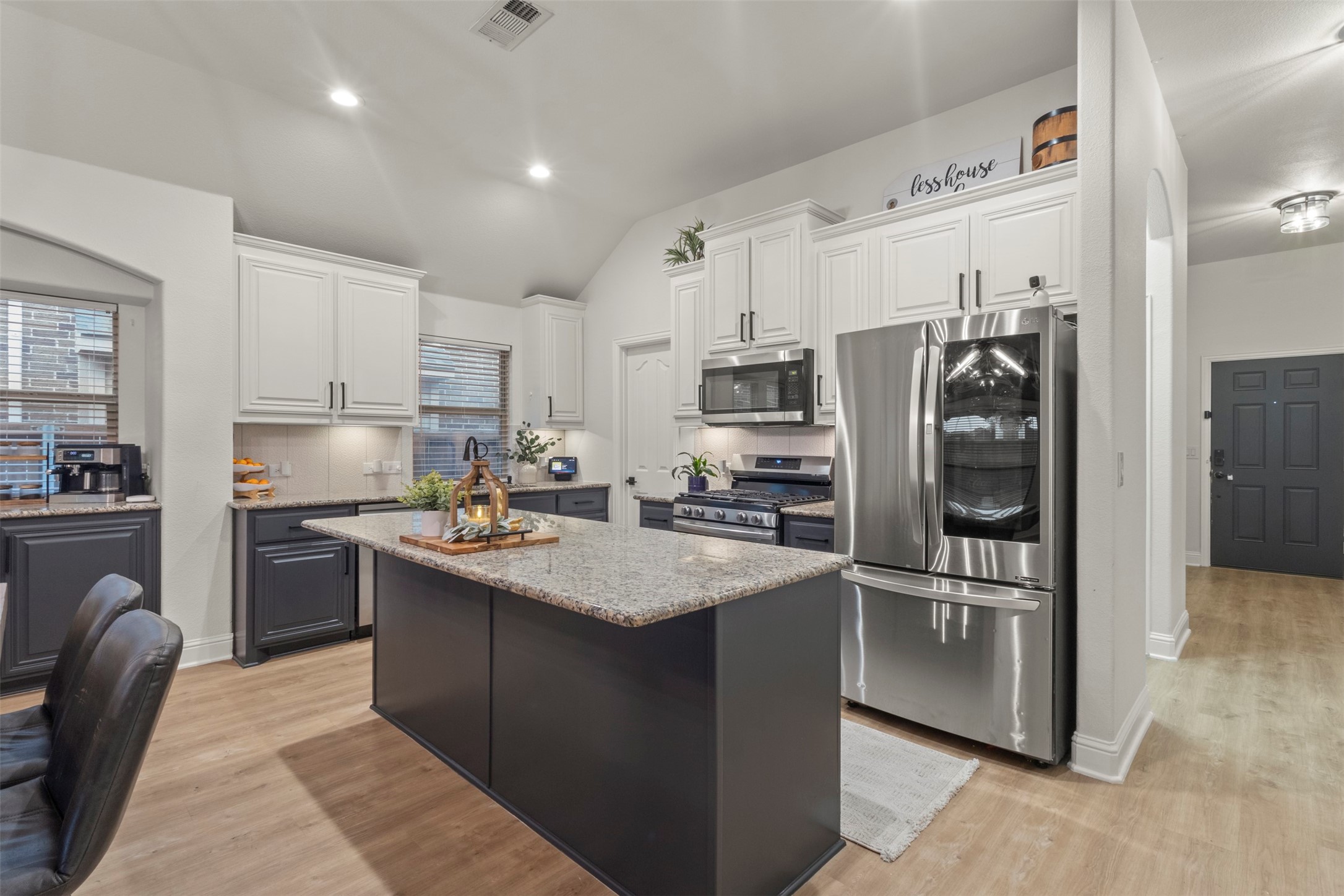 925 Lighthouse Lane Savannah TX 76227