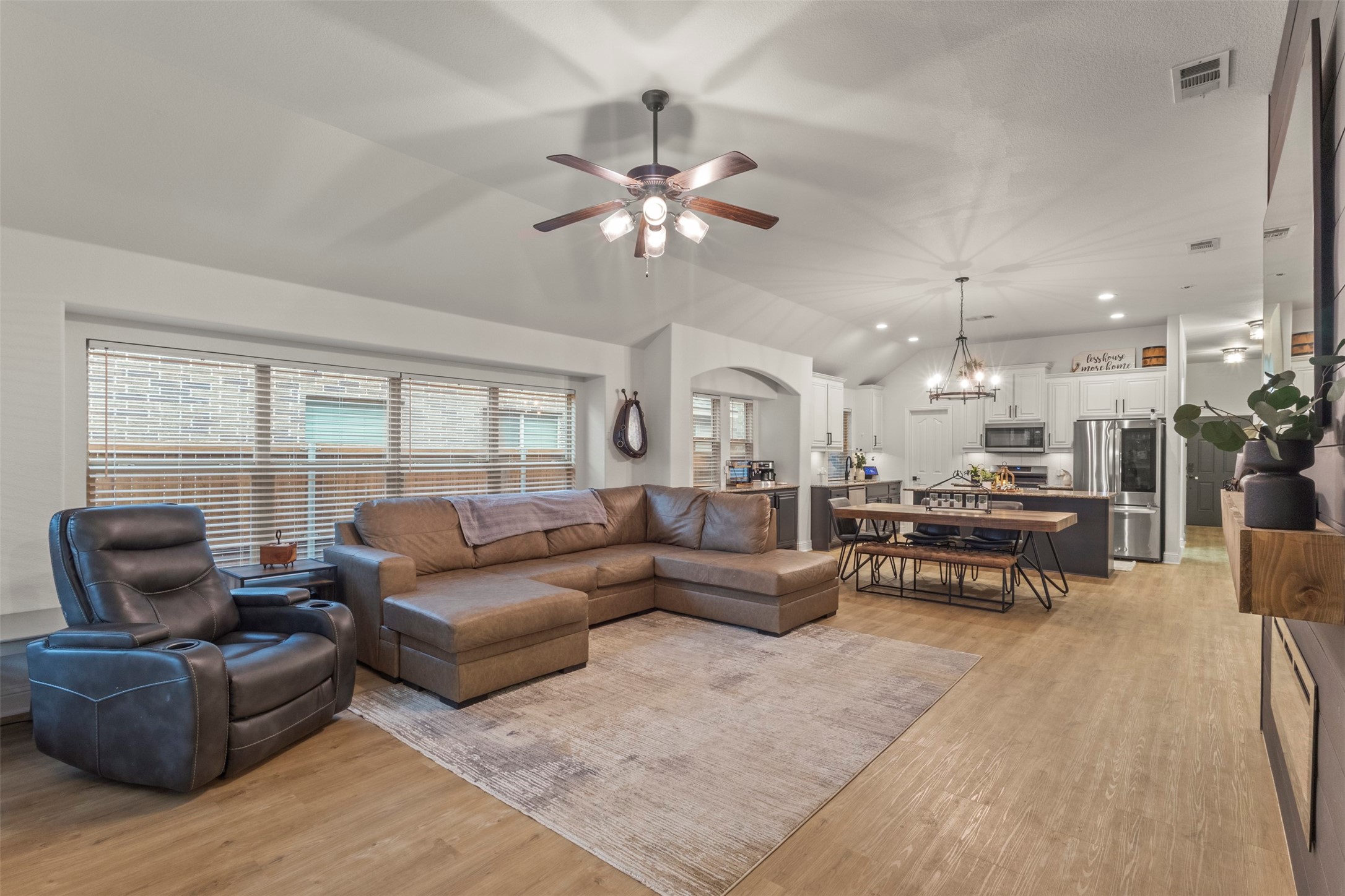 925 Lighthouse Lane Savannah TX 76227
