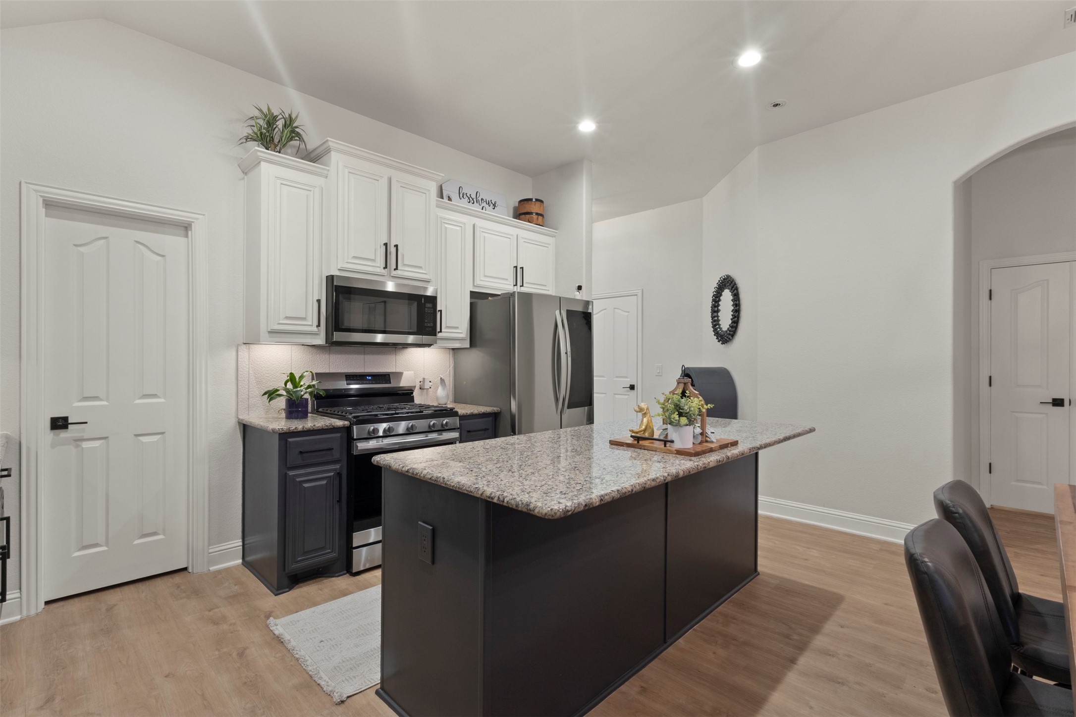 925 Lighthouse Lane Savannah TX 76227