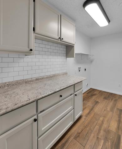216 Texas Avenue Hewitt TX 76643
