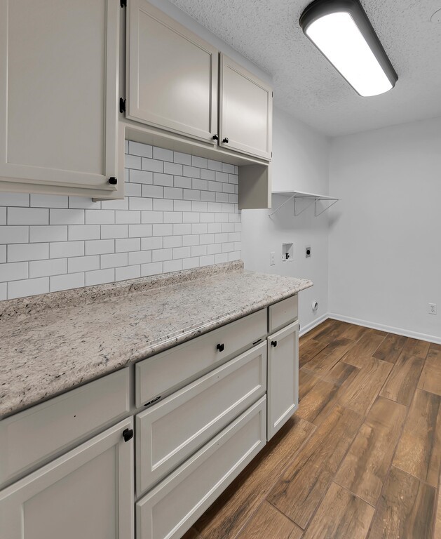 216 Texas Avenue Hewitt TX 76643